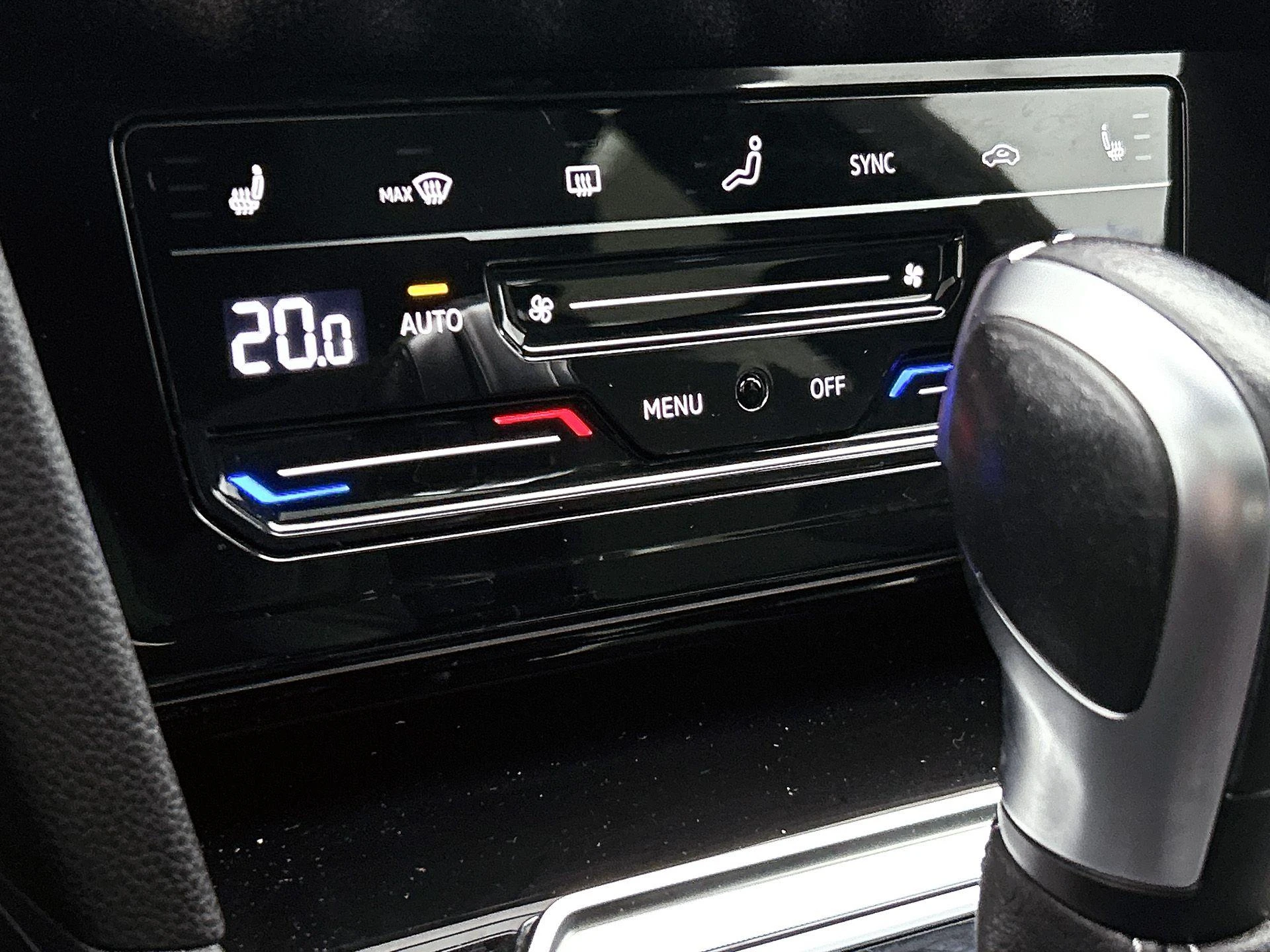 Volkswagen-Arteon-image-34