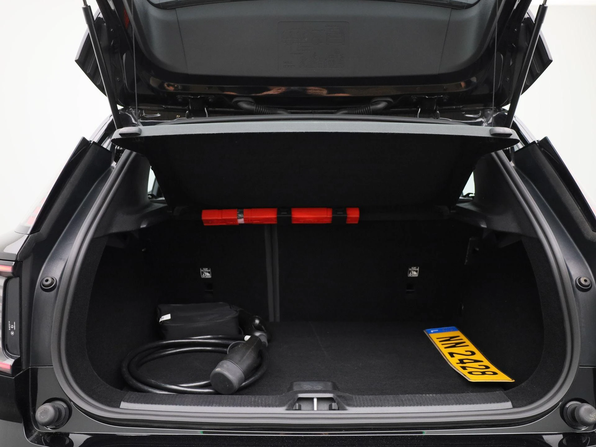 Volvo-EX30-image-11