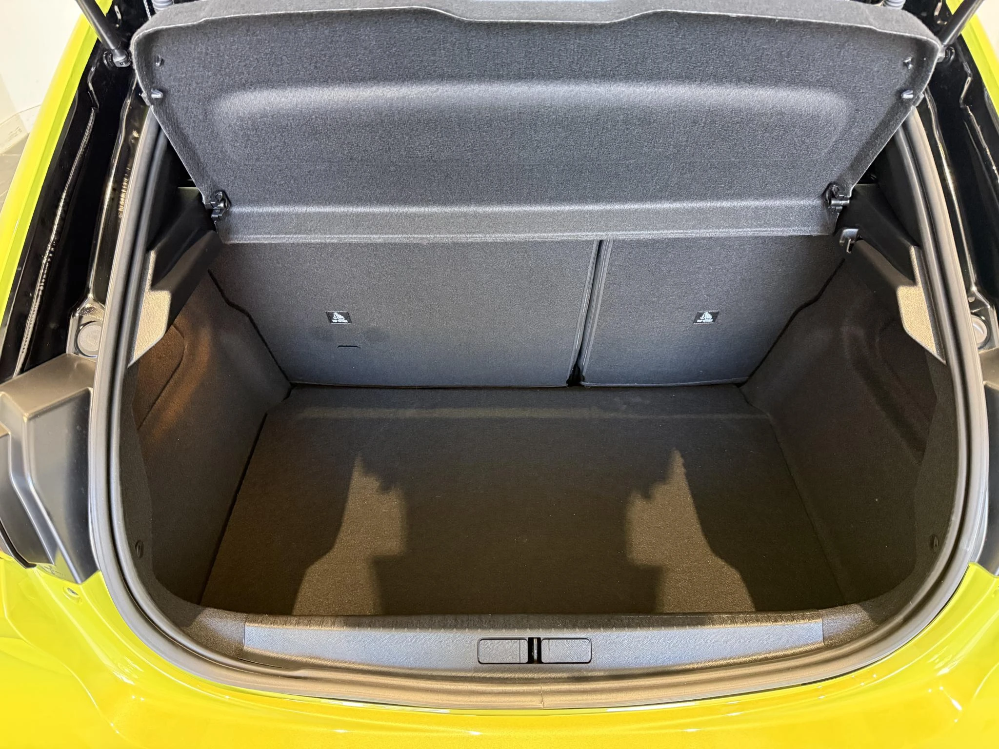 Peugeot-208-image-18