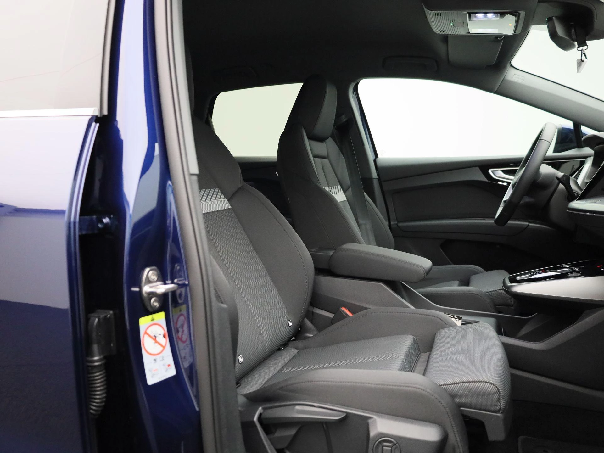 Audi-Q4 e-tron-image-33