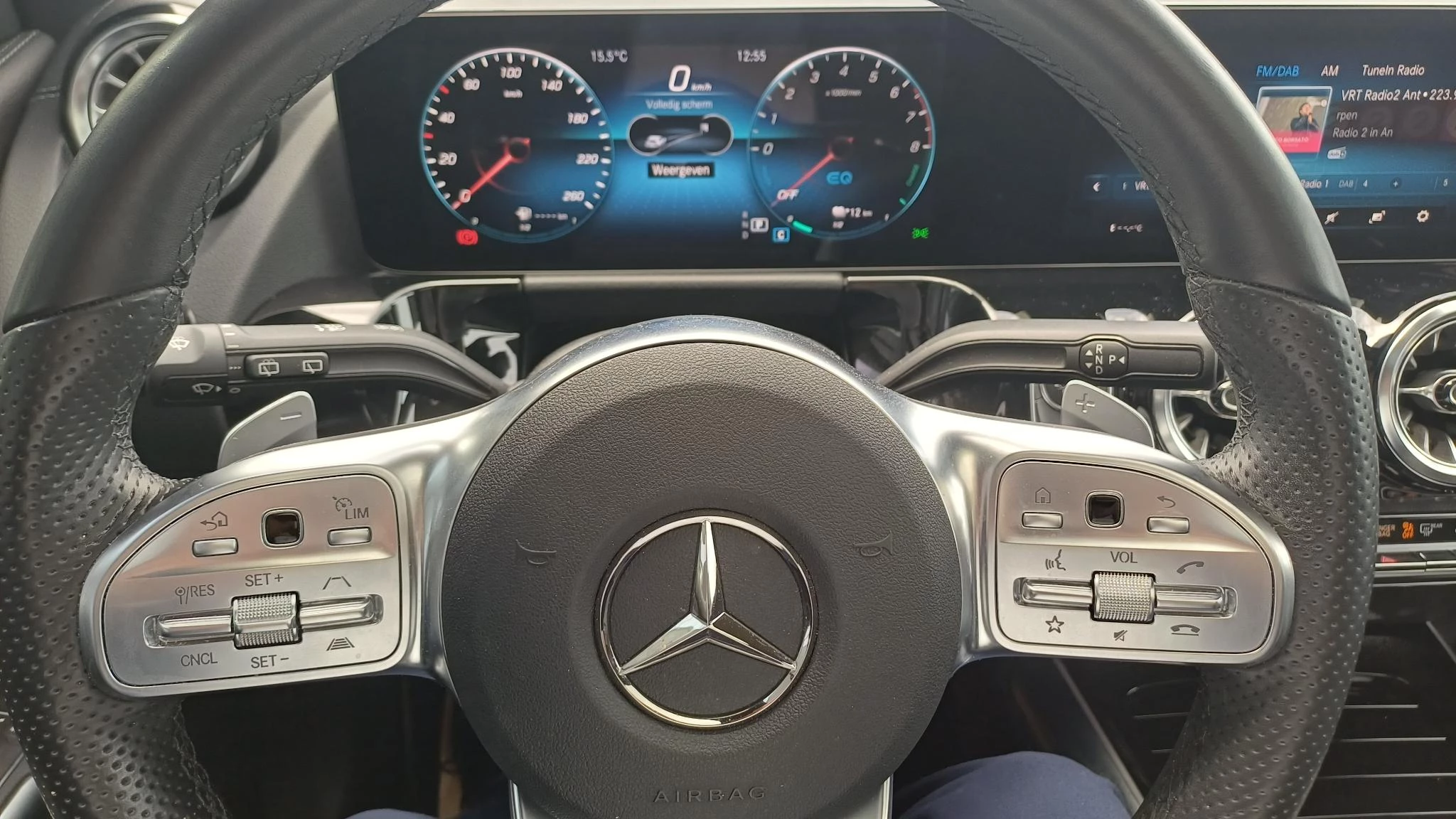 Mercedes-Benz GLA 250 e AMG Line + LEDER + PANO + MULTIBEAM + HEAD UP + CARPLAY +