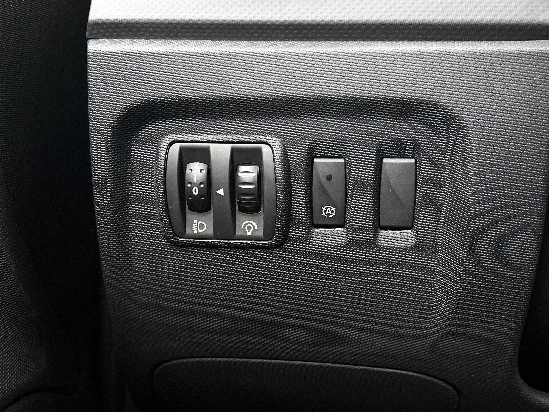 Renault-Captur-image-16