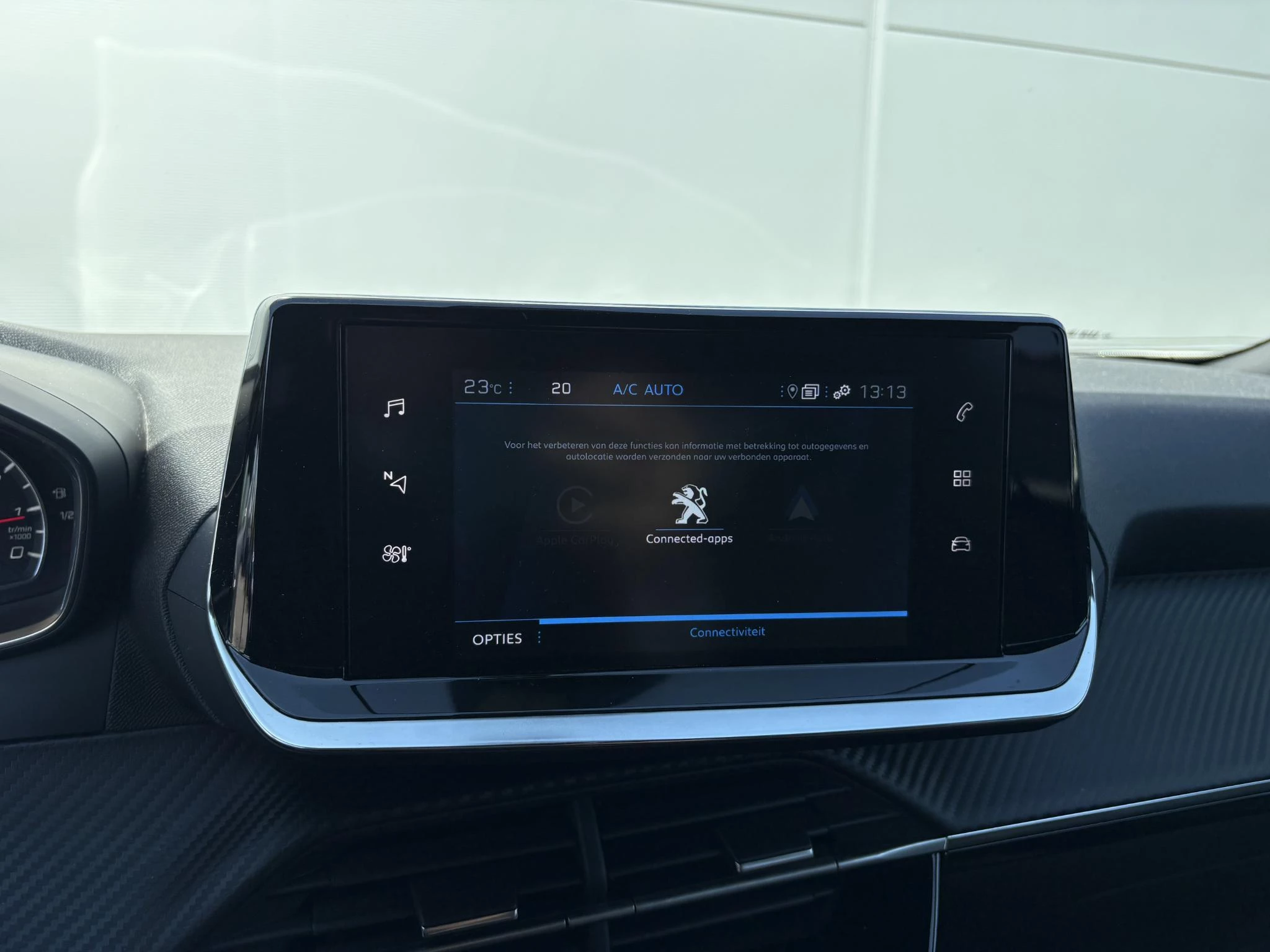 Peugeot-2008-image-18