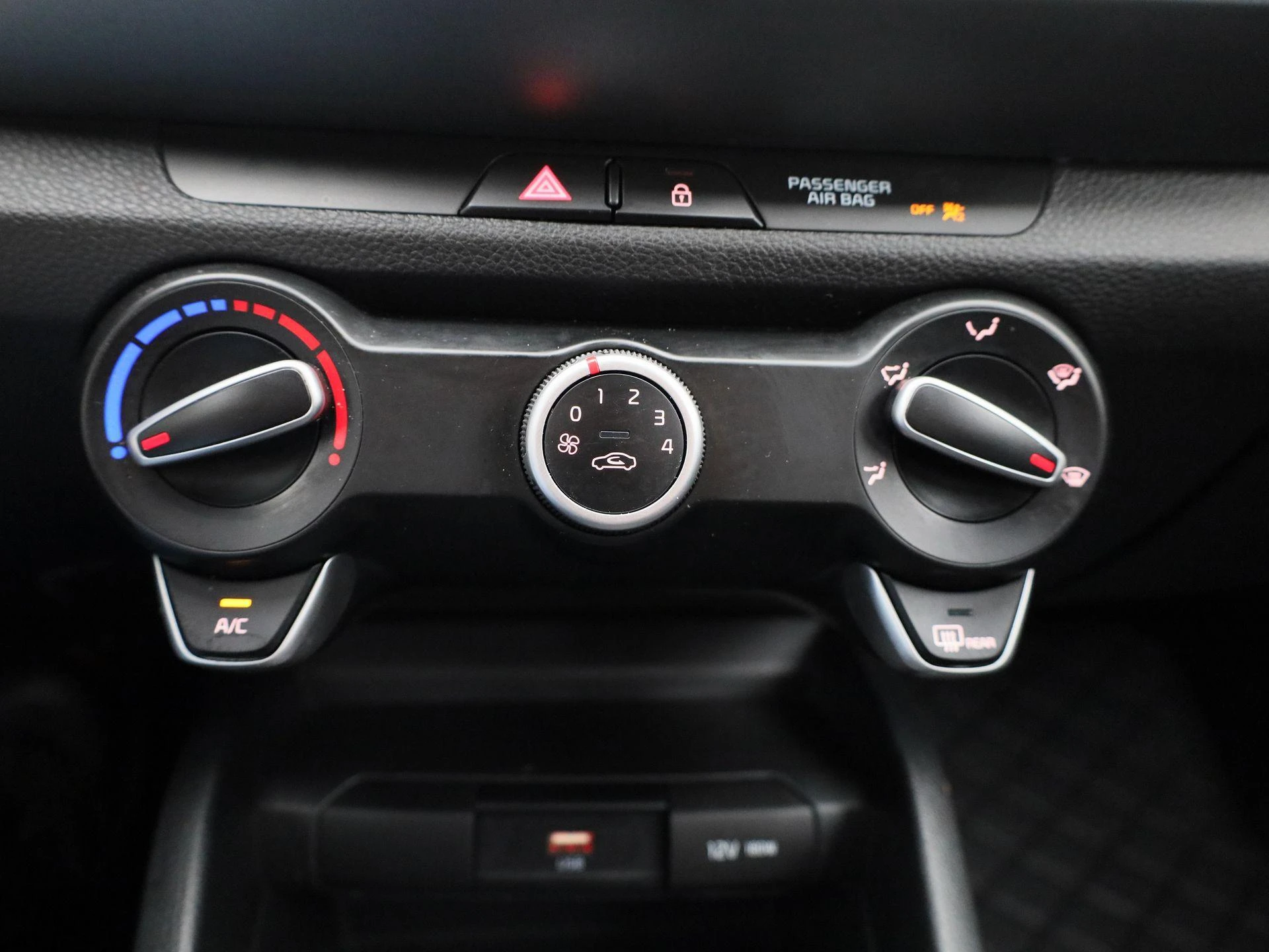 Kia-Stonic-image-19