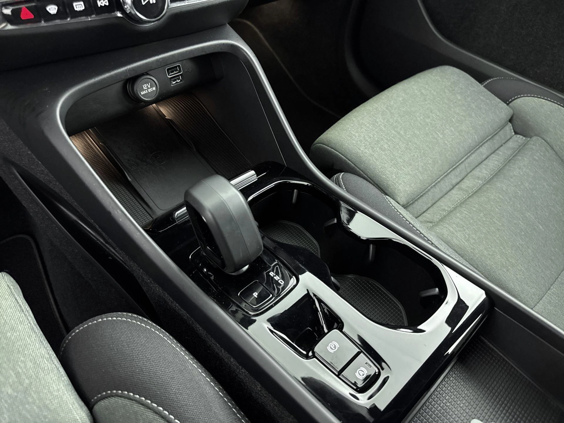 Volvo XC40 1.5 T2 Plus Bright