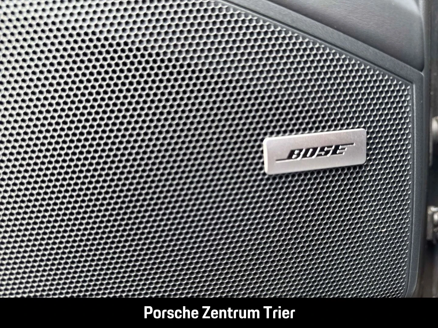 Porsche-Cayenne-image-25