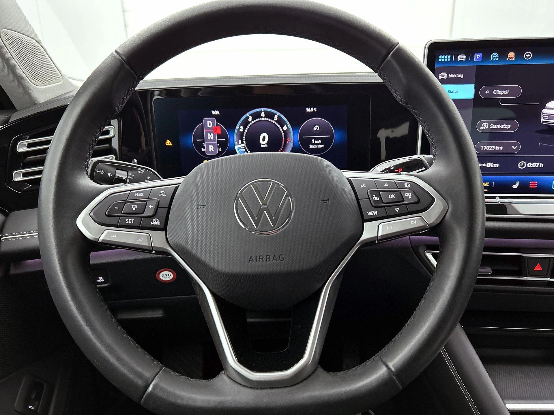 Volkswagen-Tiguan-image-30