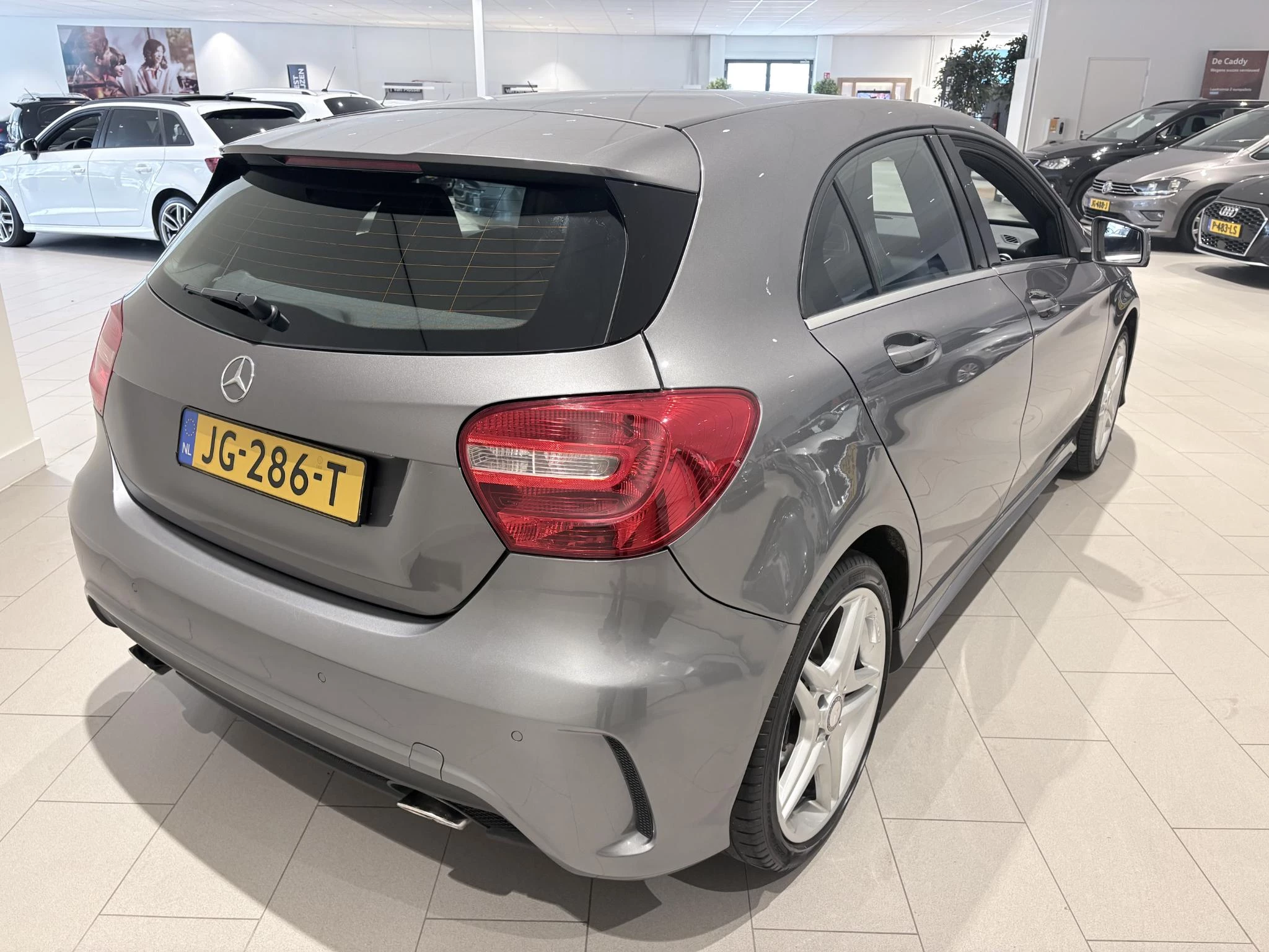 Mercedes-Benz-A-Klasse-image-6