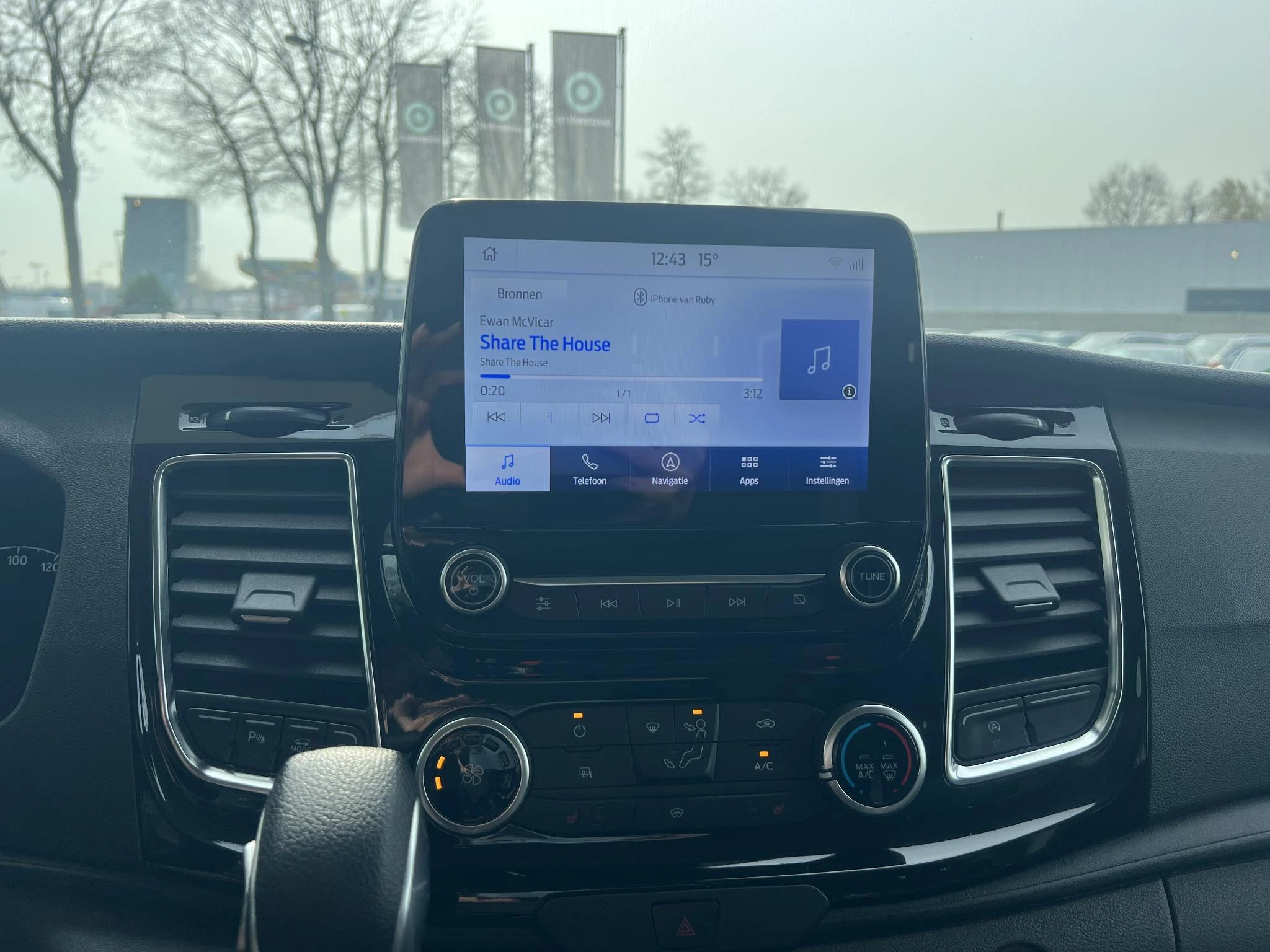 Ford-Transit Custom-image-21