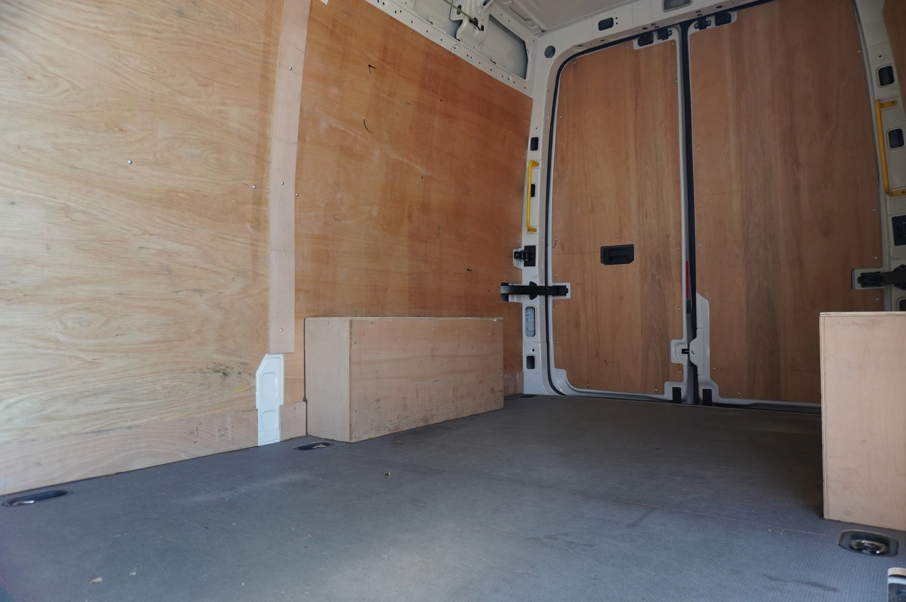Volkswagen-Crafter-image-13