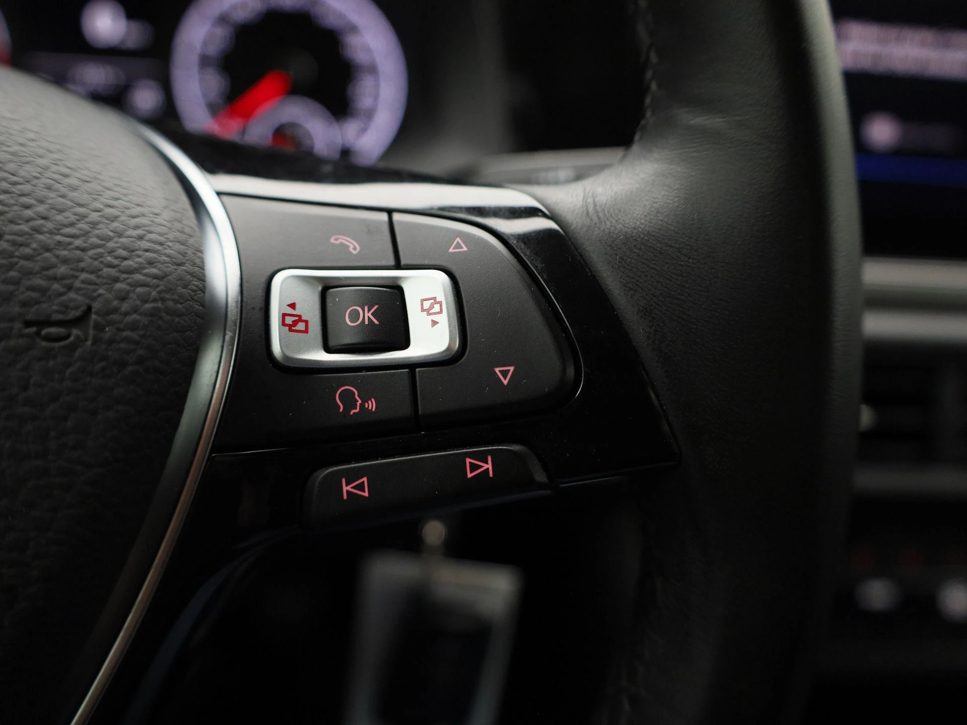 Volkswagen-Polo-image-15