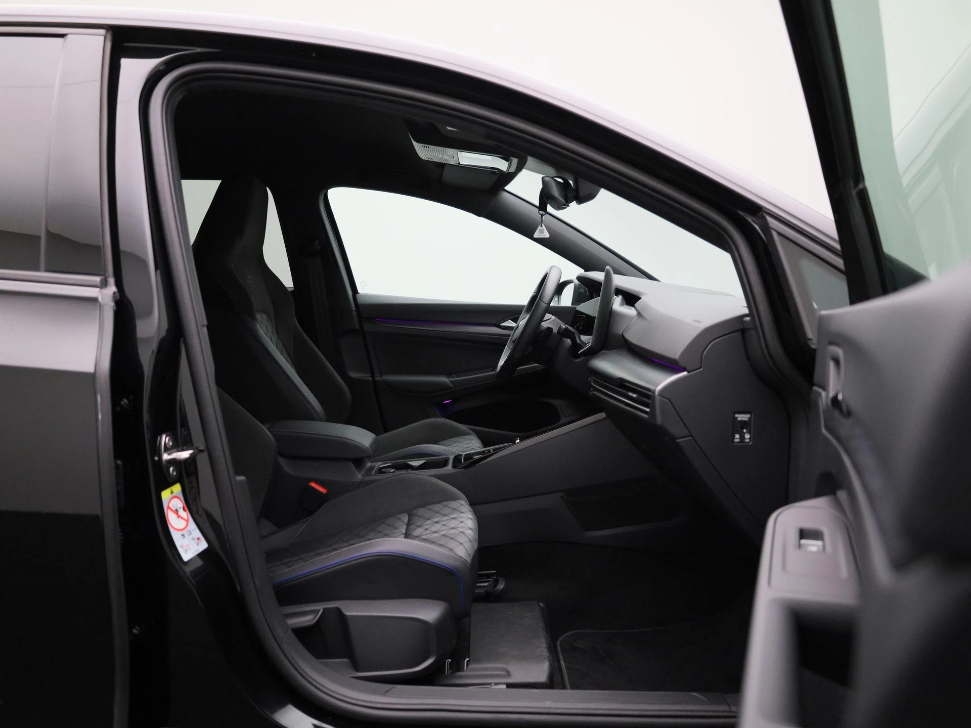 Volkswagen Golf 1.5 eTSI R-Line 150 PK