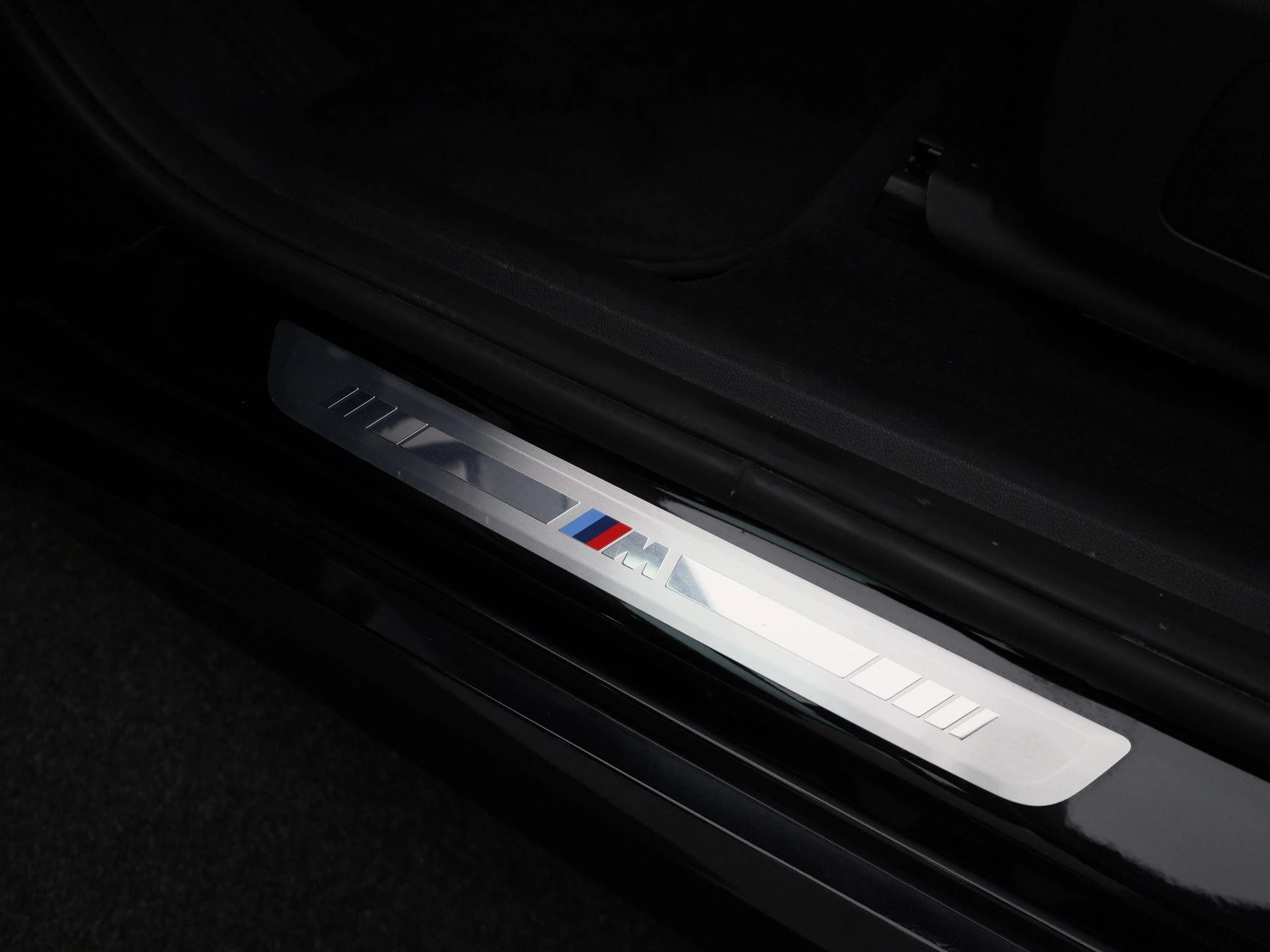 BMW-iX1-image-37