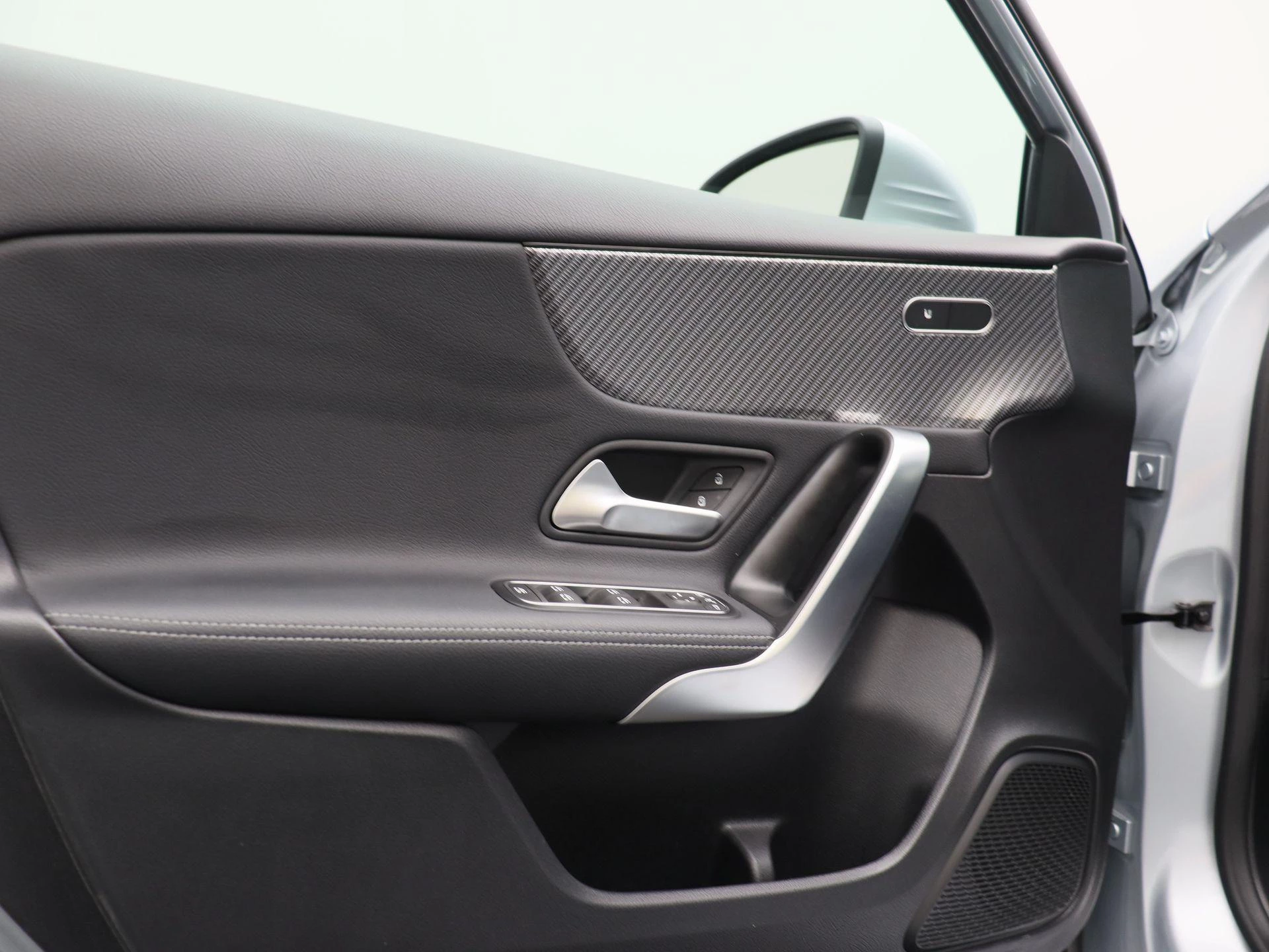 Mercedes-Benz Classe A 180 Business Line + CARPLAY + LED + CAMERA +