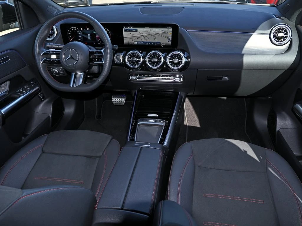Mercedes-Benz-GLA 220 d-image-13