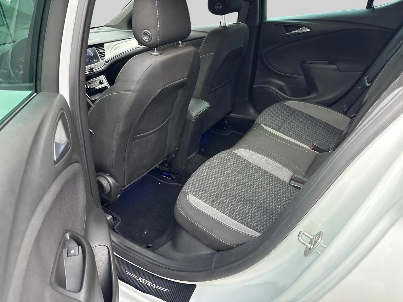 Opel-Astra-image-15