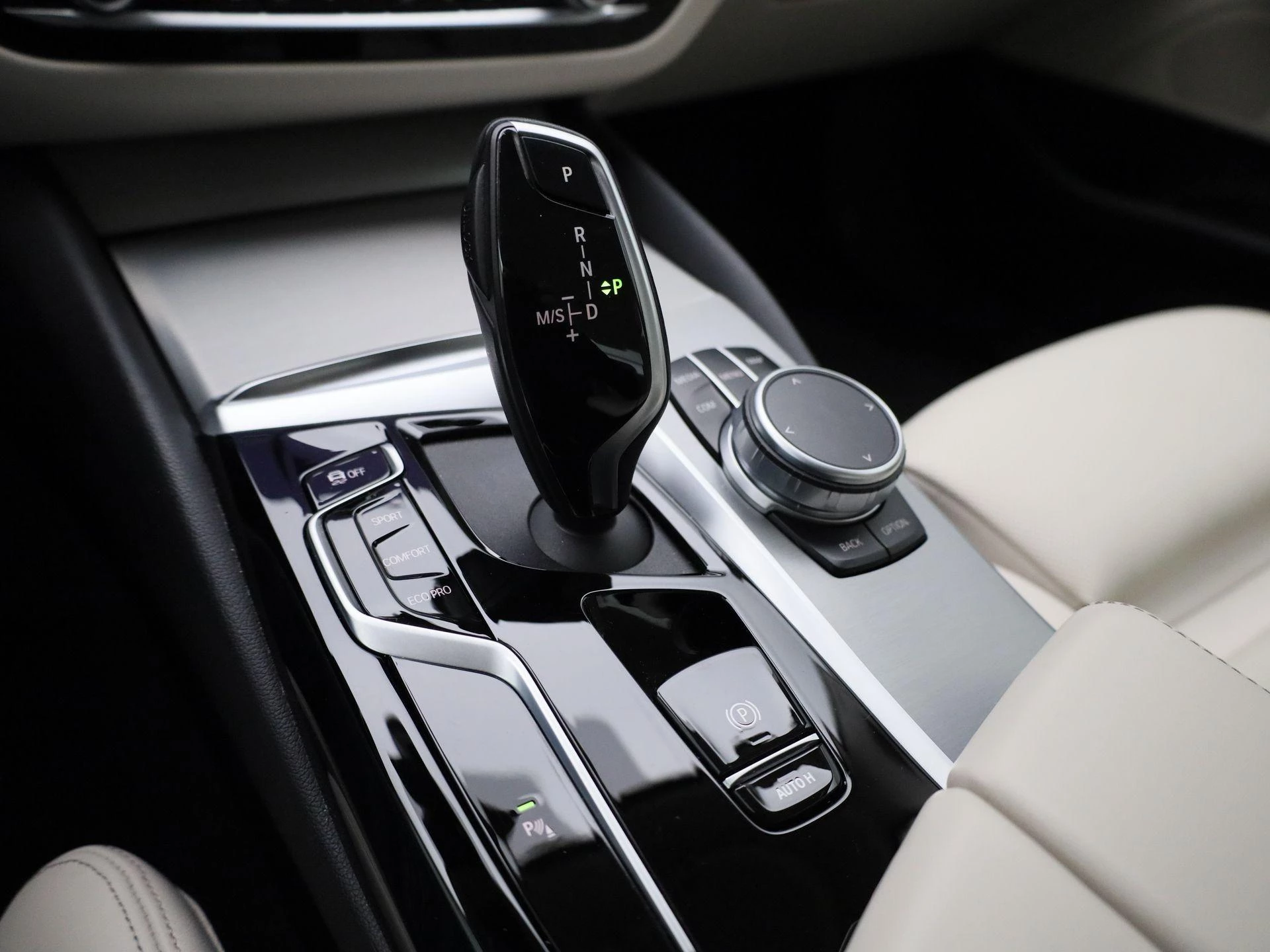 BMW-5 Serie-image-29