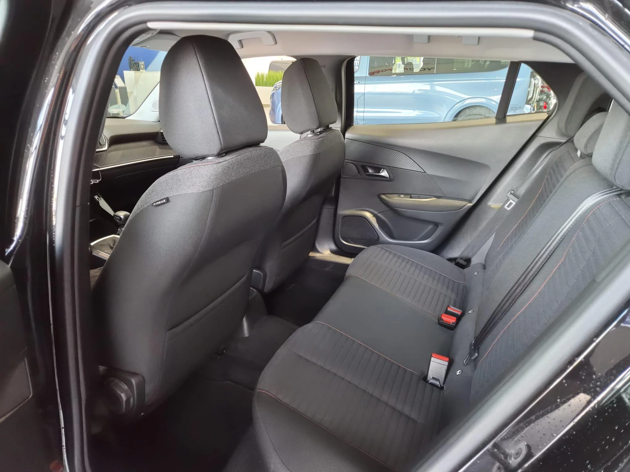 Peugeot-2008-image-5