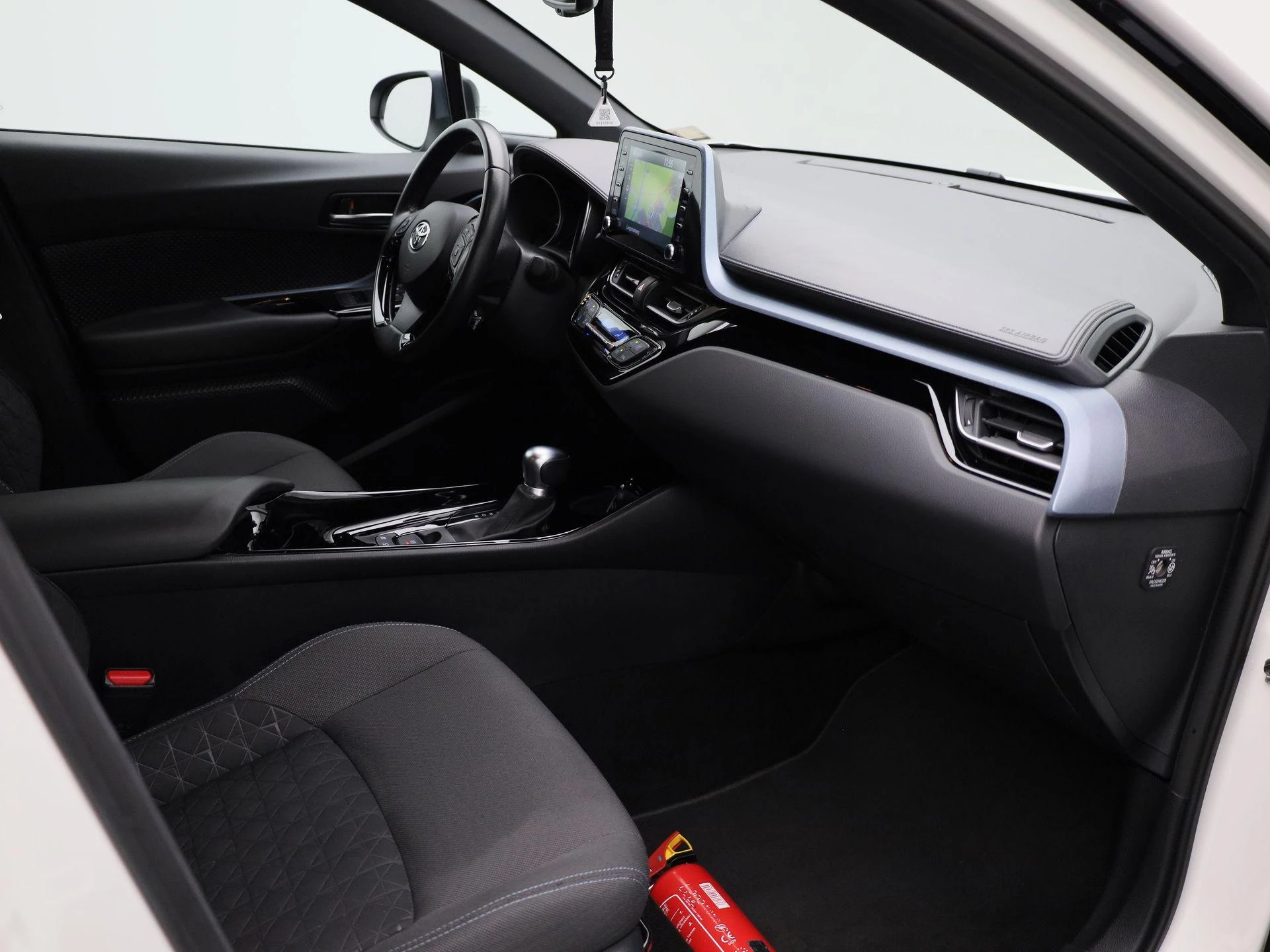 Toyota-C-HR-image-29