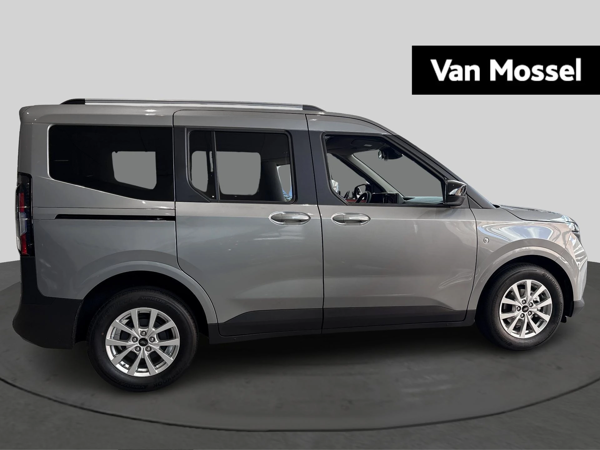 Ford-Tourneo Courier-image-4