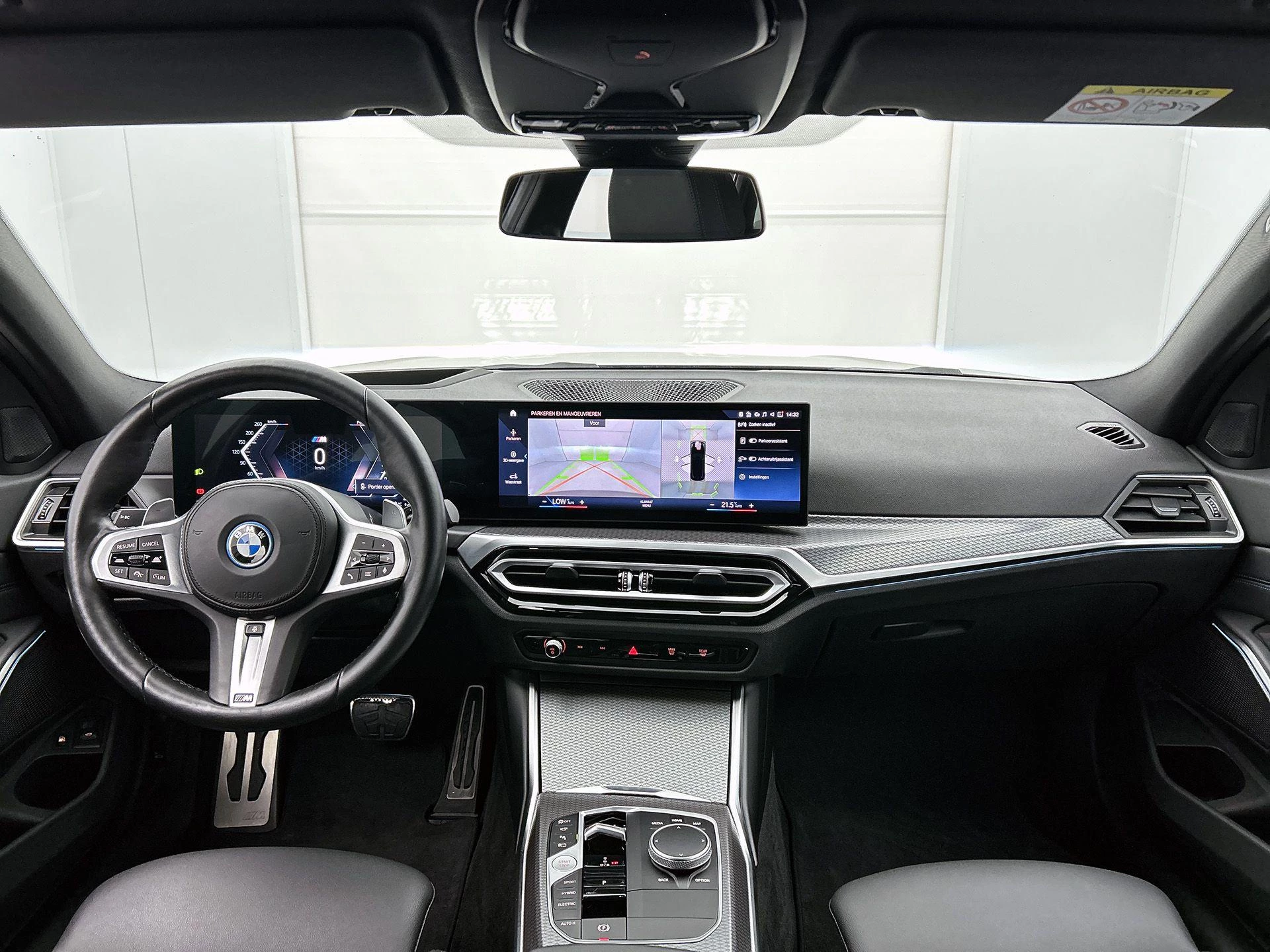 BMW-3 Serie-image-21