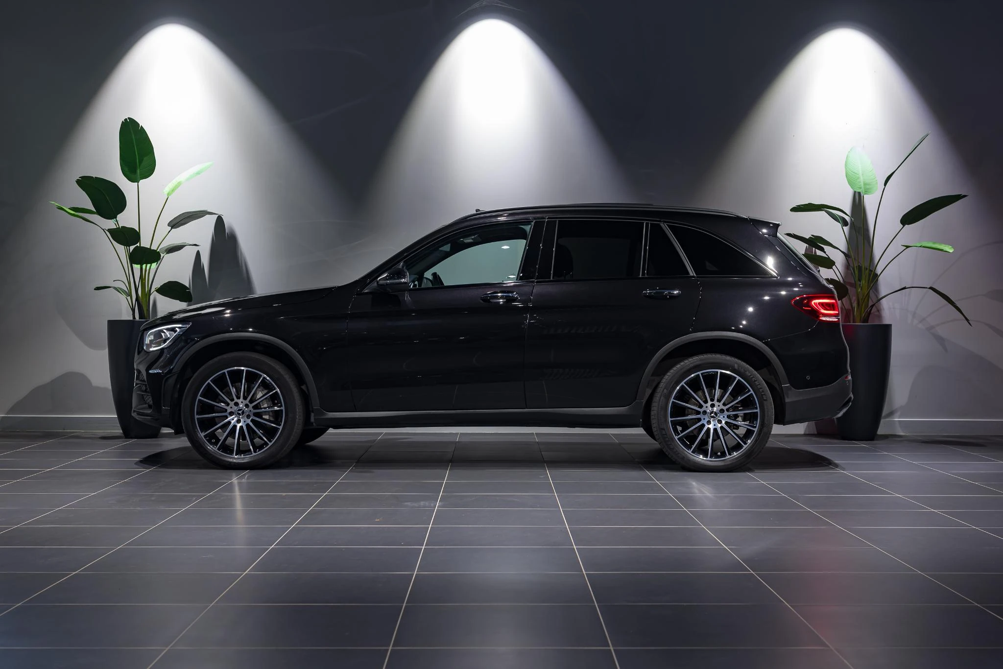 Mercedes-Benz-GLC-image-3