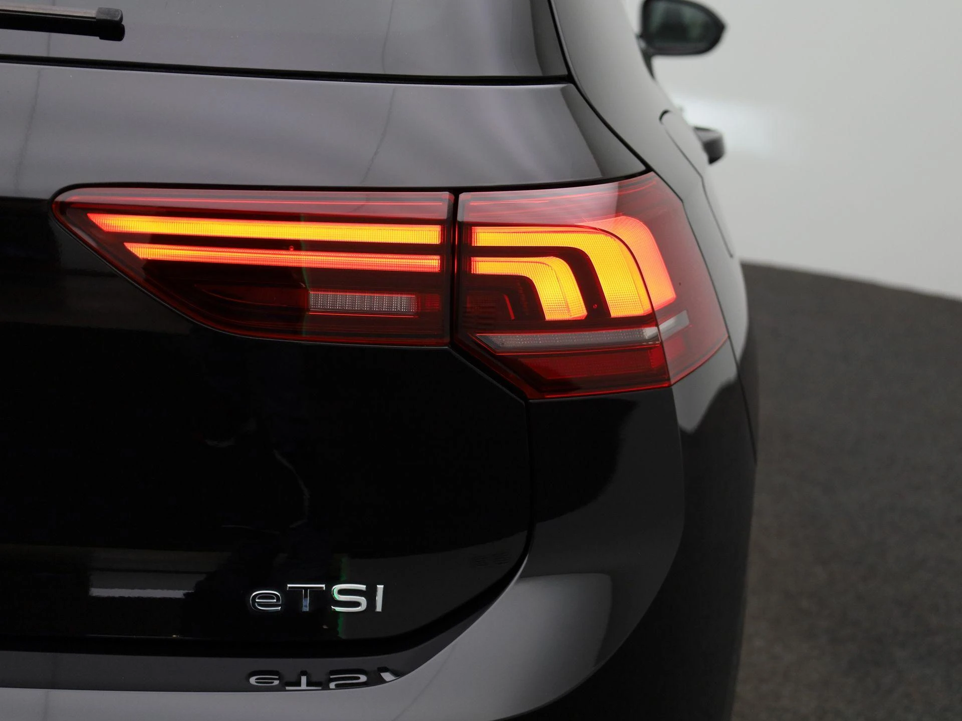 Volkswagen Golf 1.5 eTSI R-Line 150 PK