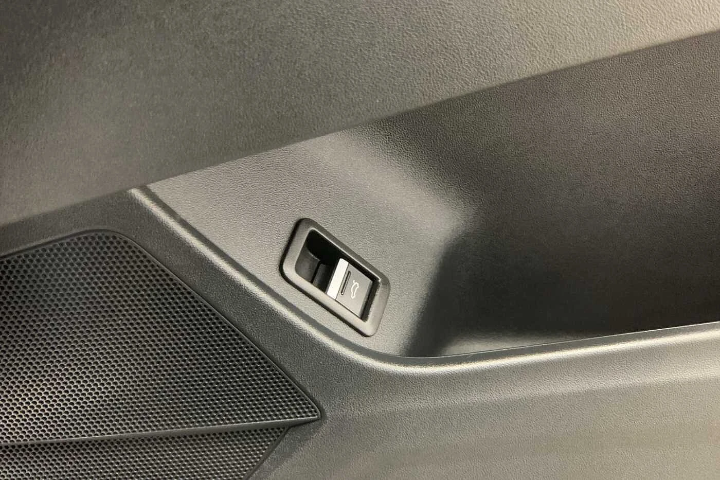 Audi-Q4 e-tron-image-26
