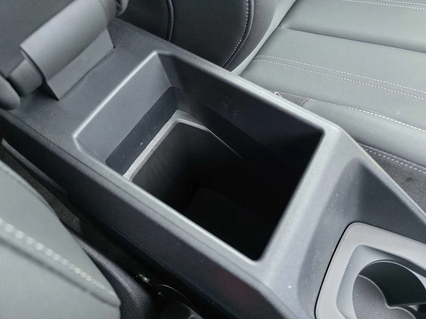 Audi-Q4 Sportback e-tron-image-23