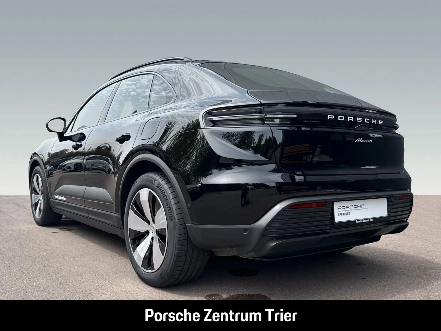 Porsche-Macan-image-2