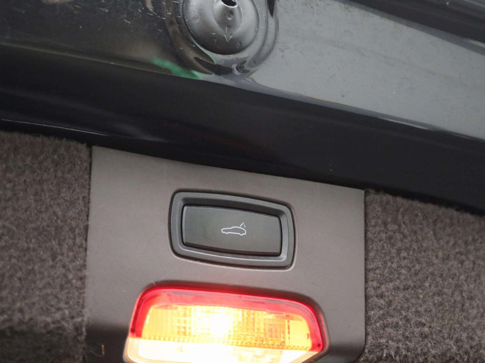 Porsche-Cayenne-image-14