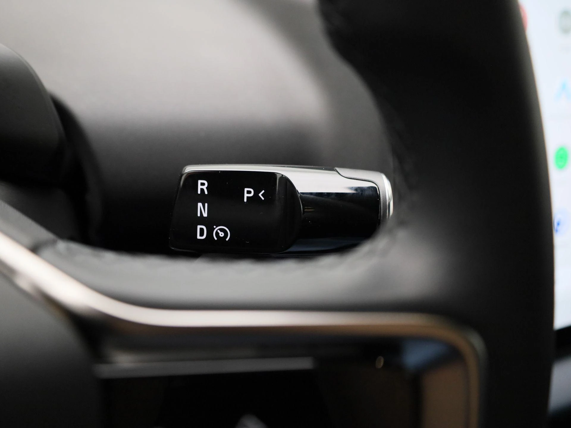 Volvo-EX30-image-24