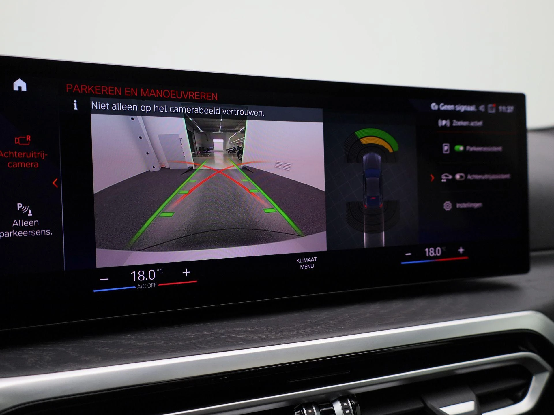 BMW-i4-image-24