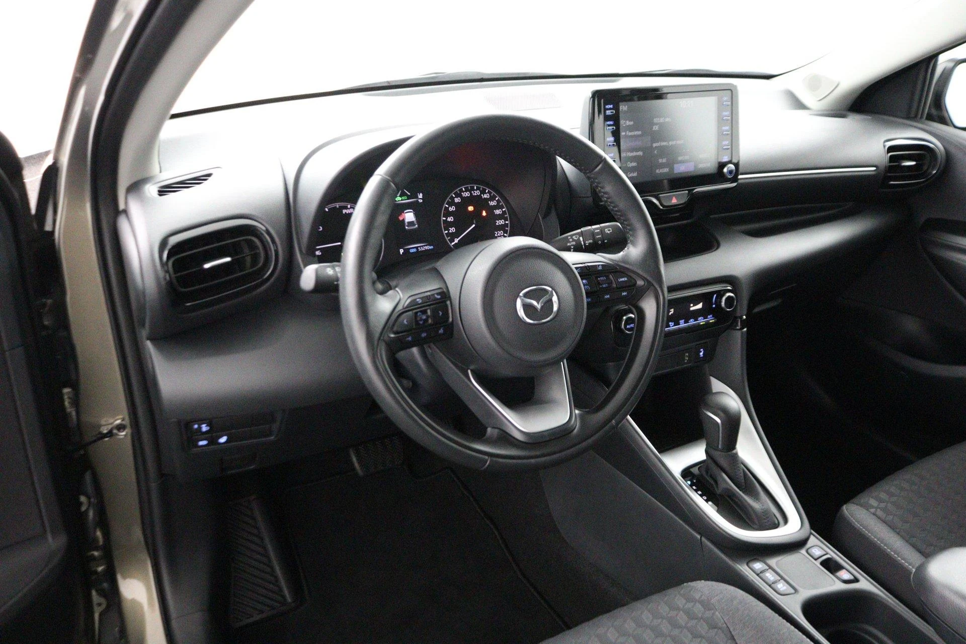 Mazda-2 Hybrid-image-56