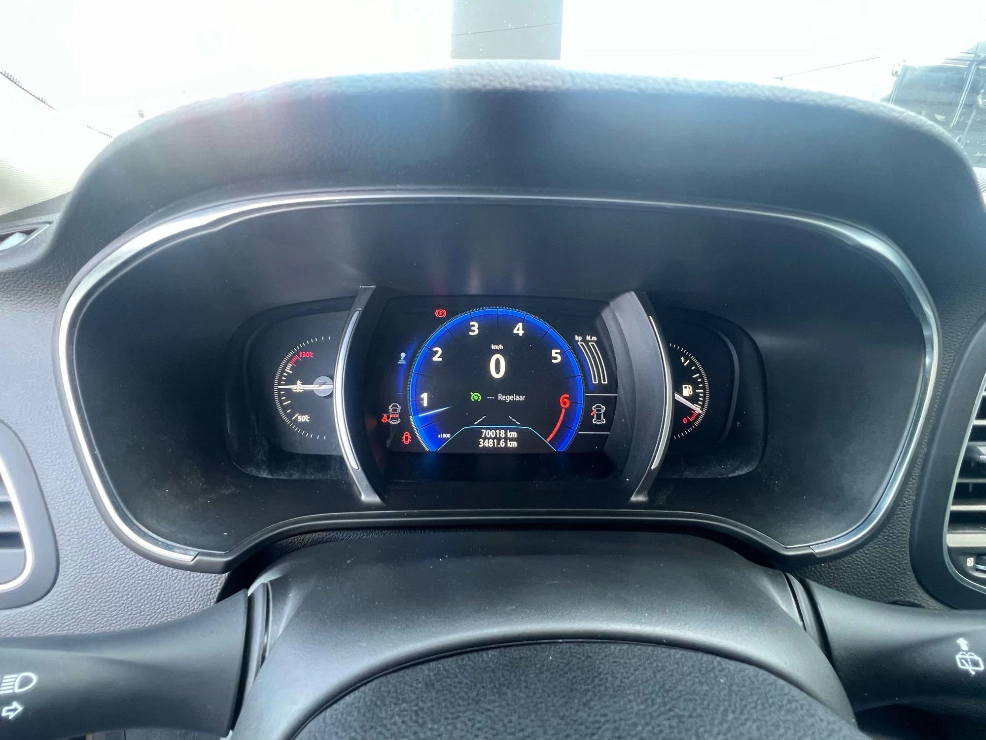 Renault-Mégane Grand Tour-image-20