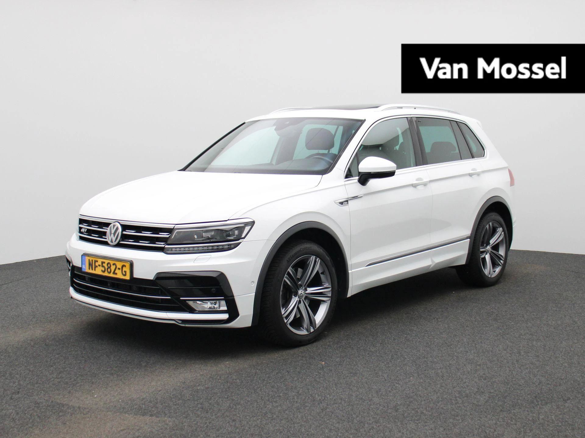 Volkswagen-Tiguan-image-0