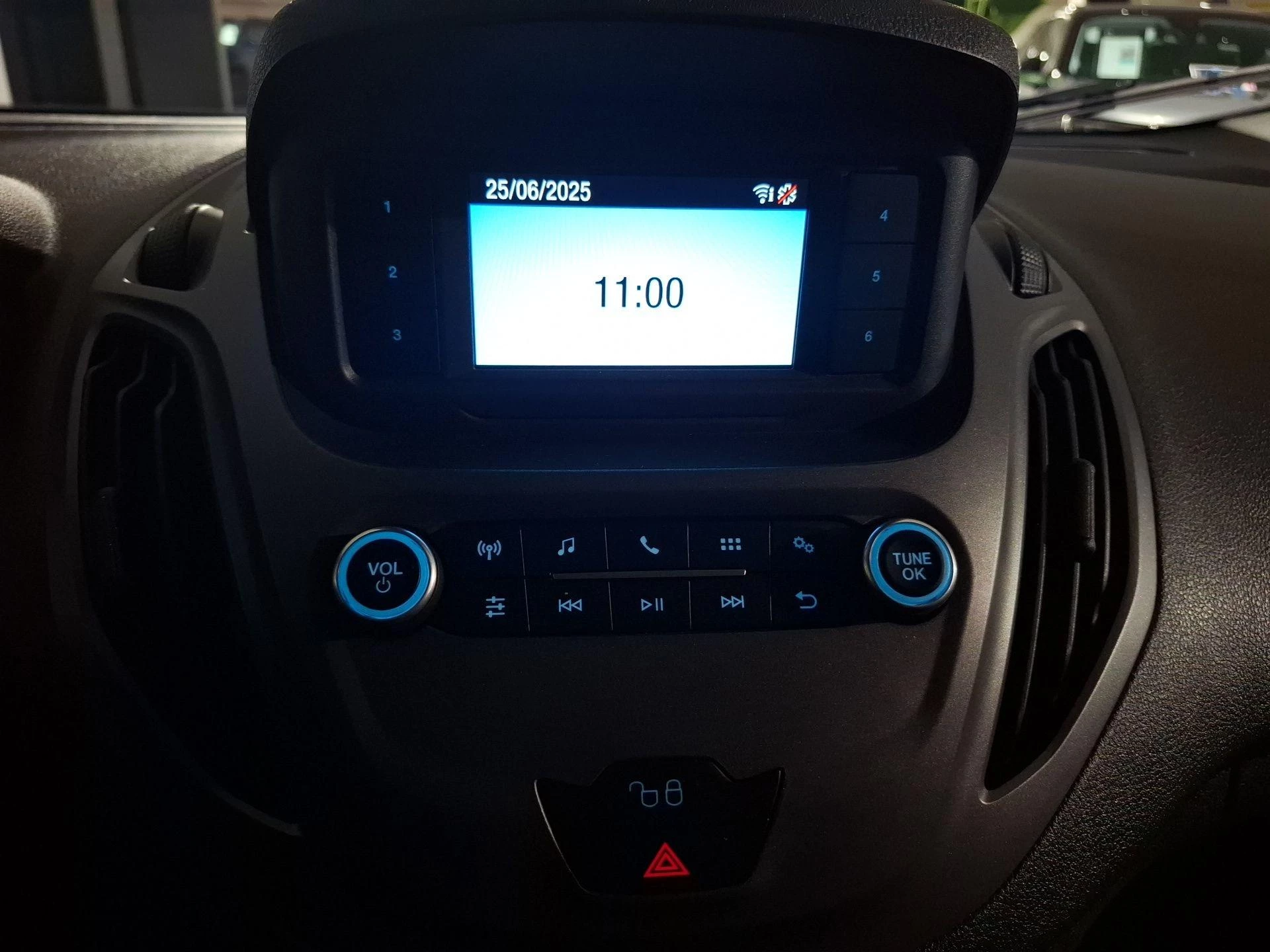 Ford-Transit-image-11