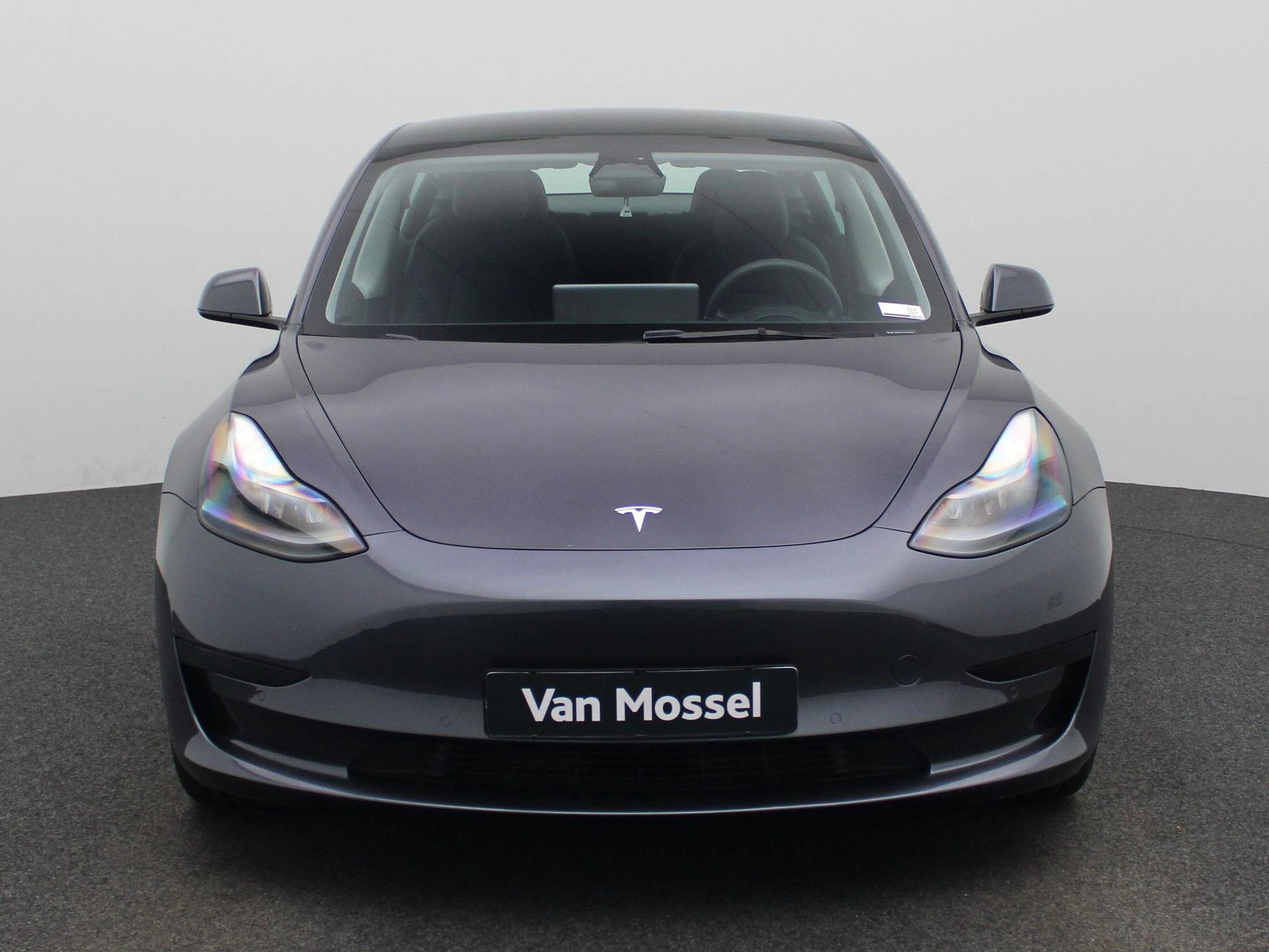 Tesla-Model 3-image-2