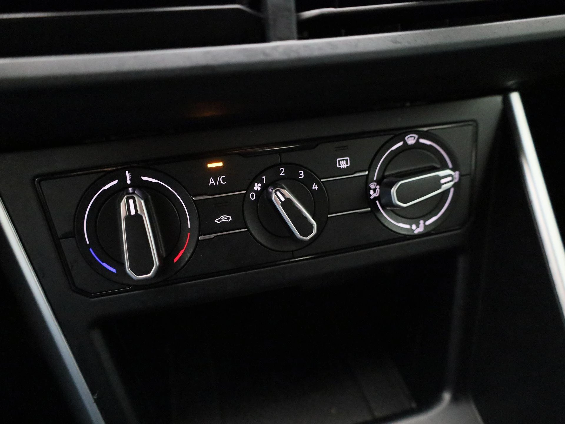 Volkswagen-Taigo-image-22