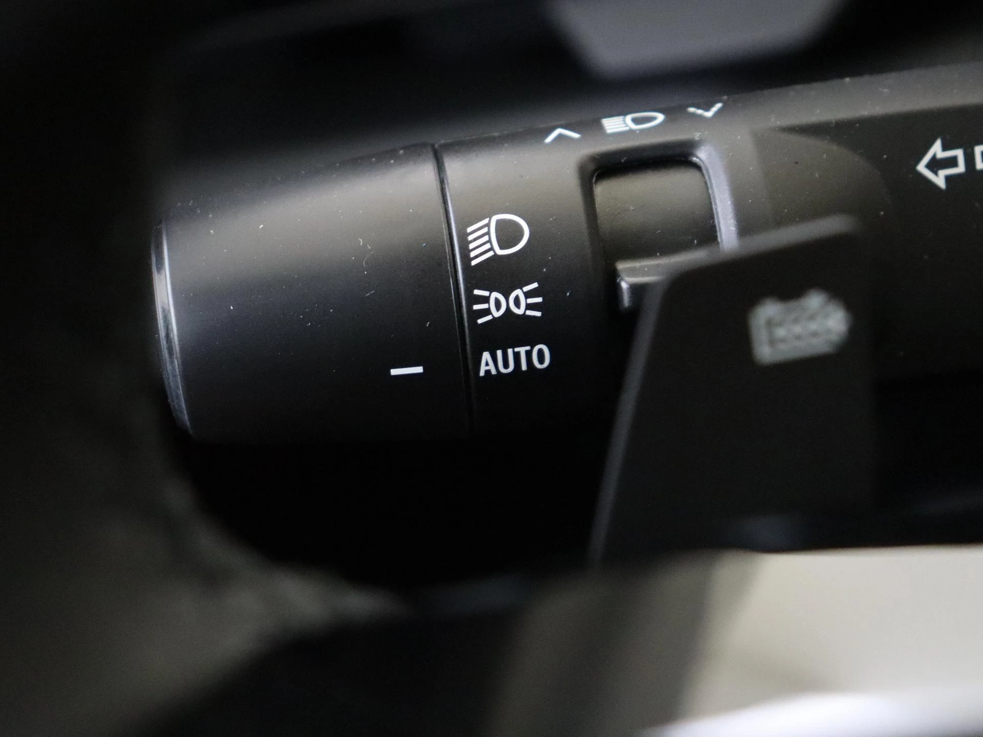 Renault-Megane E-Tech-image-25