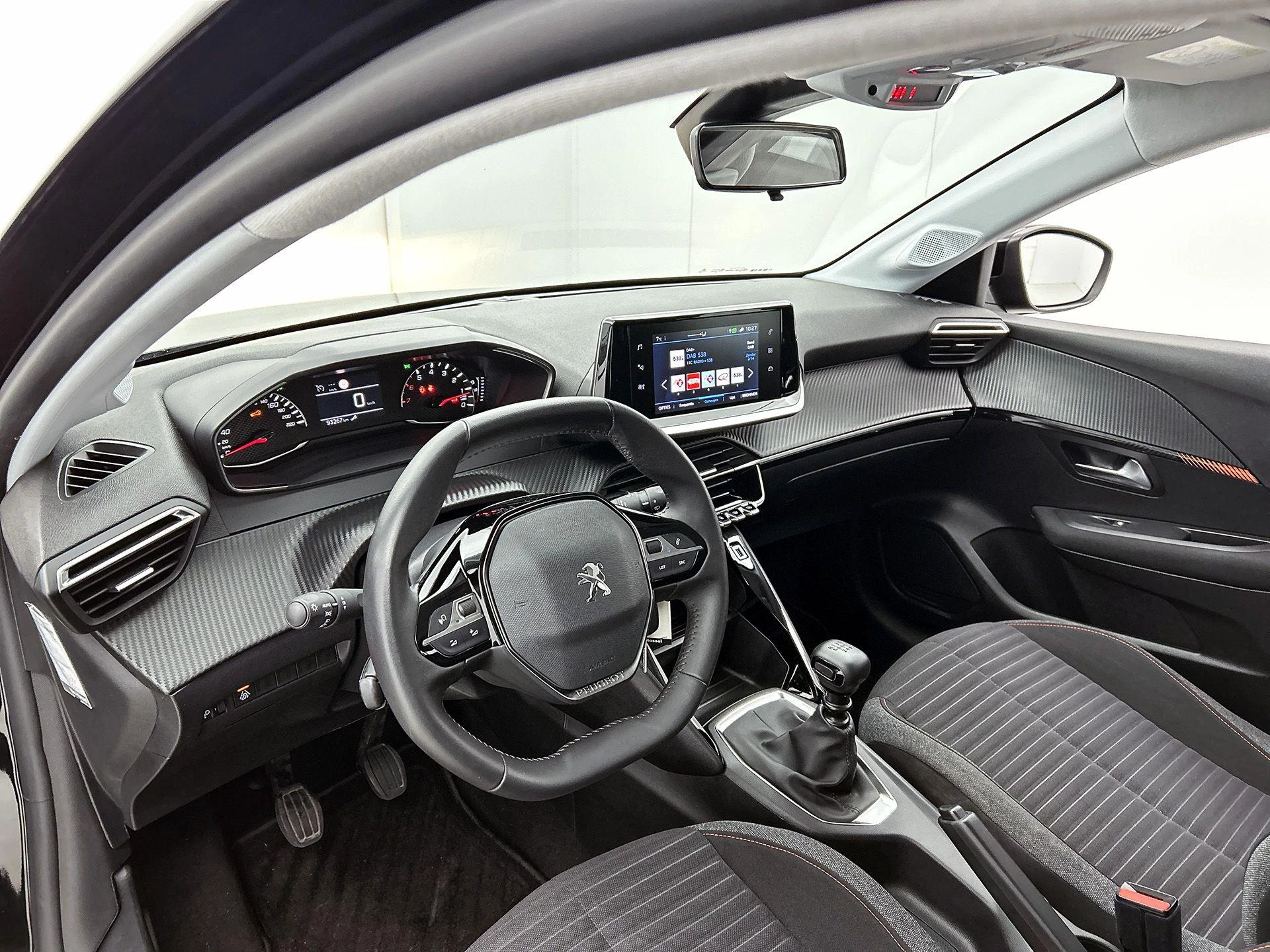 Peugeot-208-image-17
