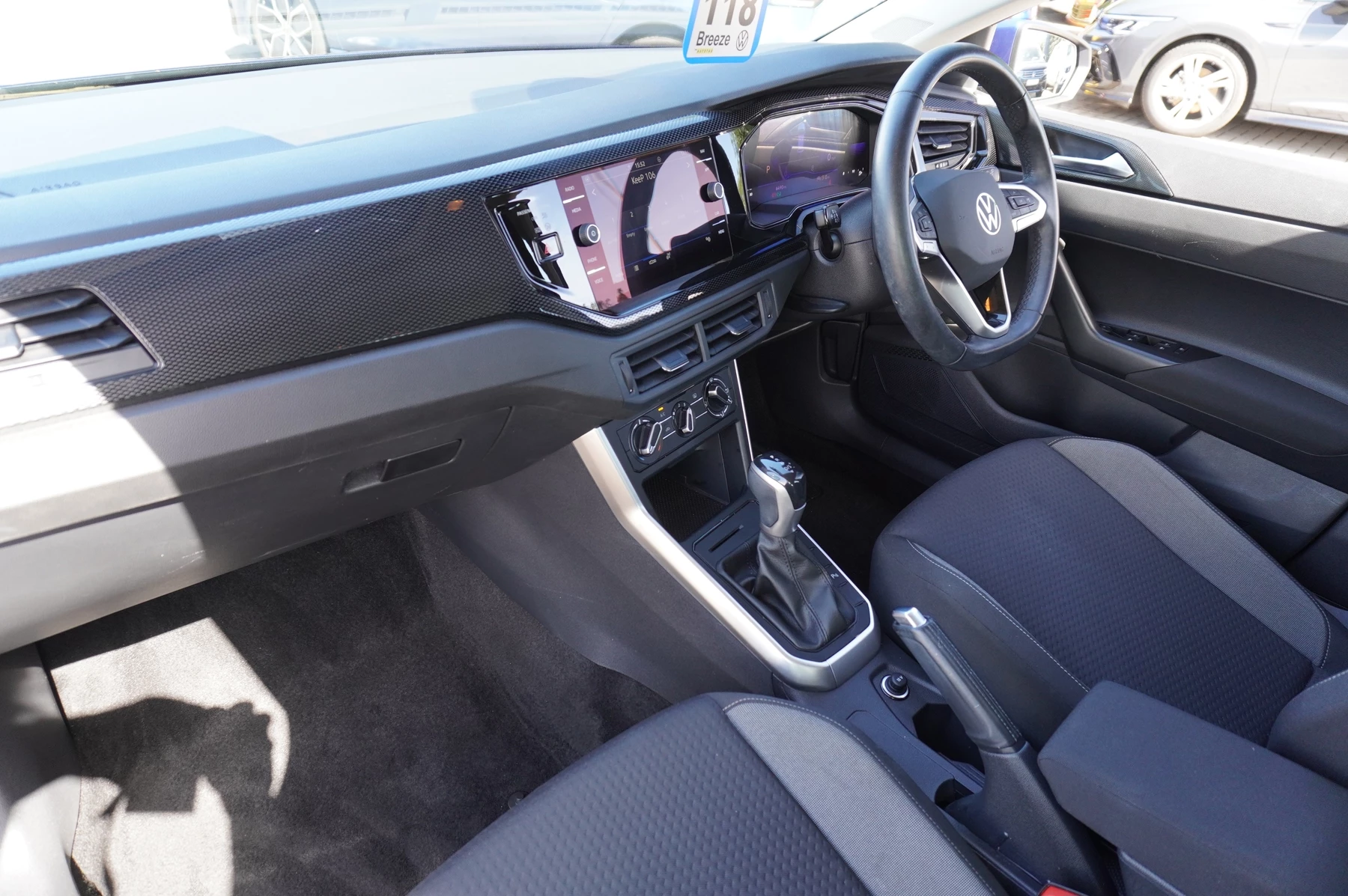 Volkswagen-Polo-image-1