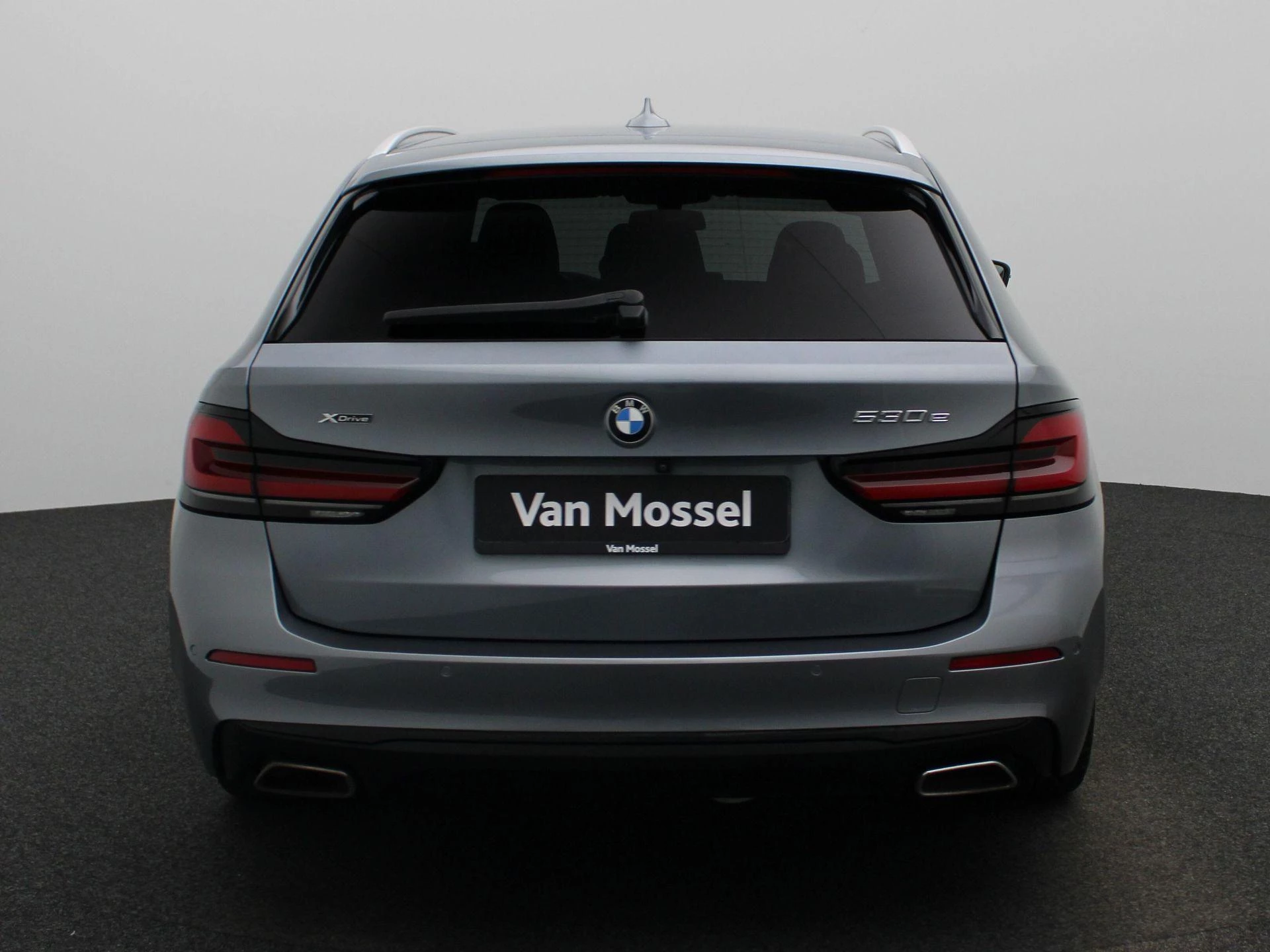 BMW-5 Serie-image-4