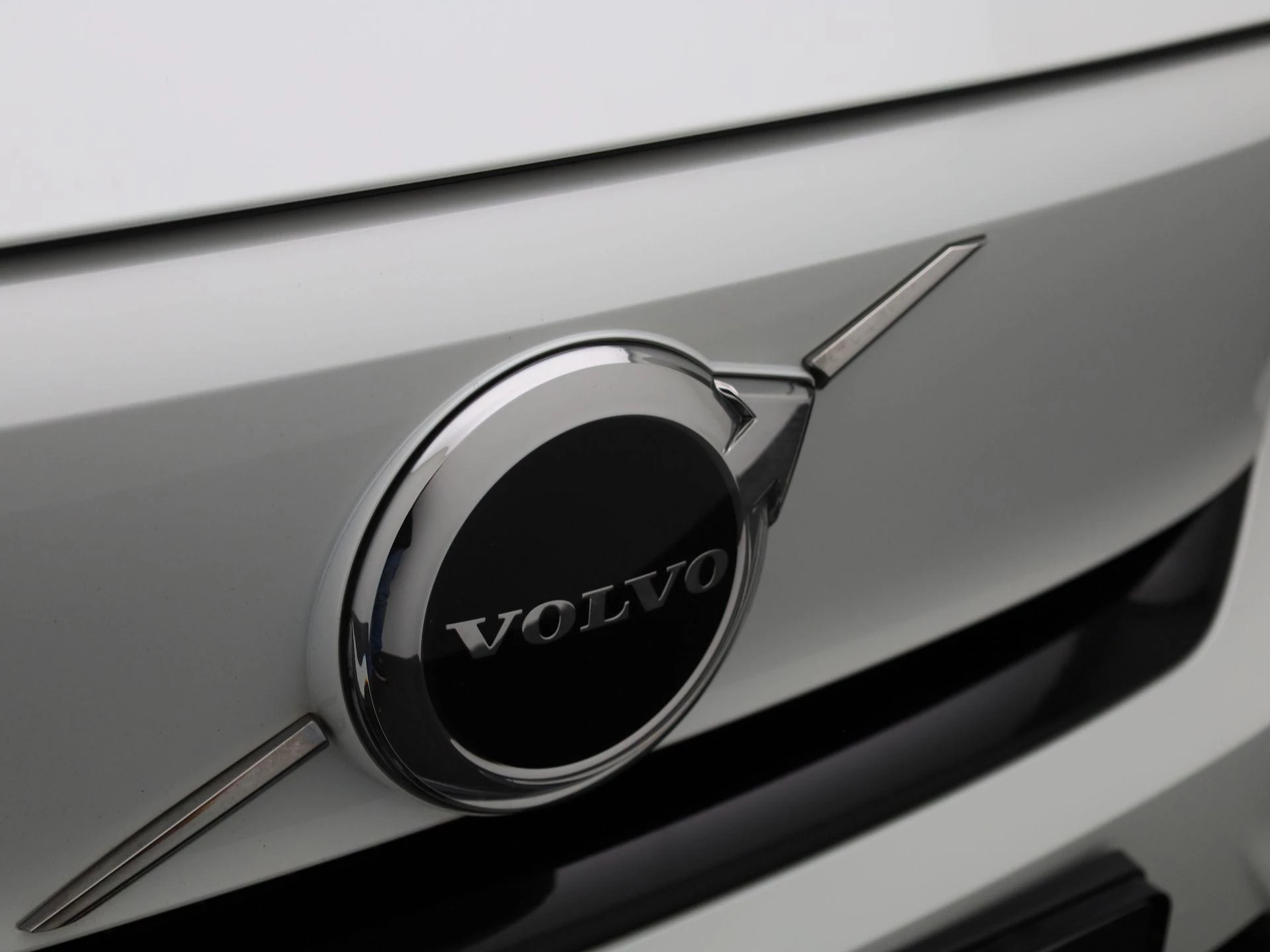 Volvo-C40-image-33