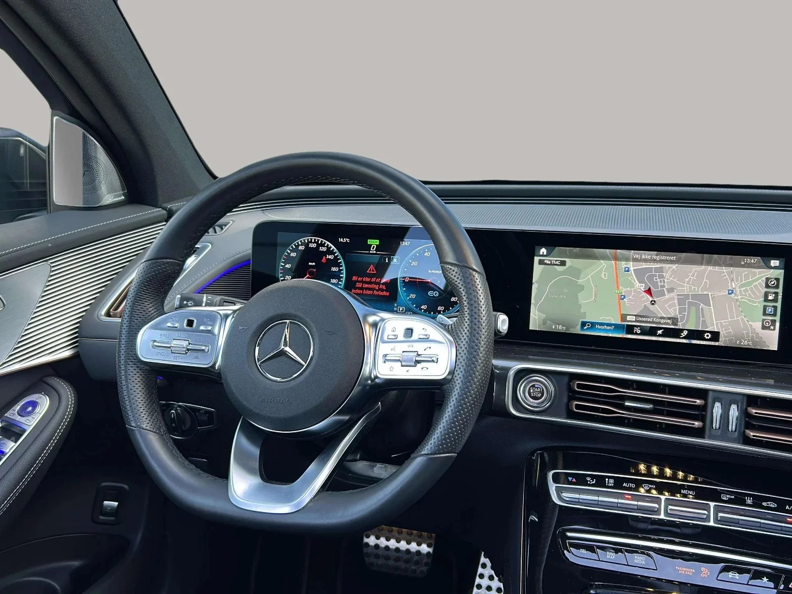 Mercedes-Benz-EQC-image-11