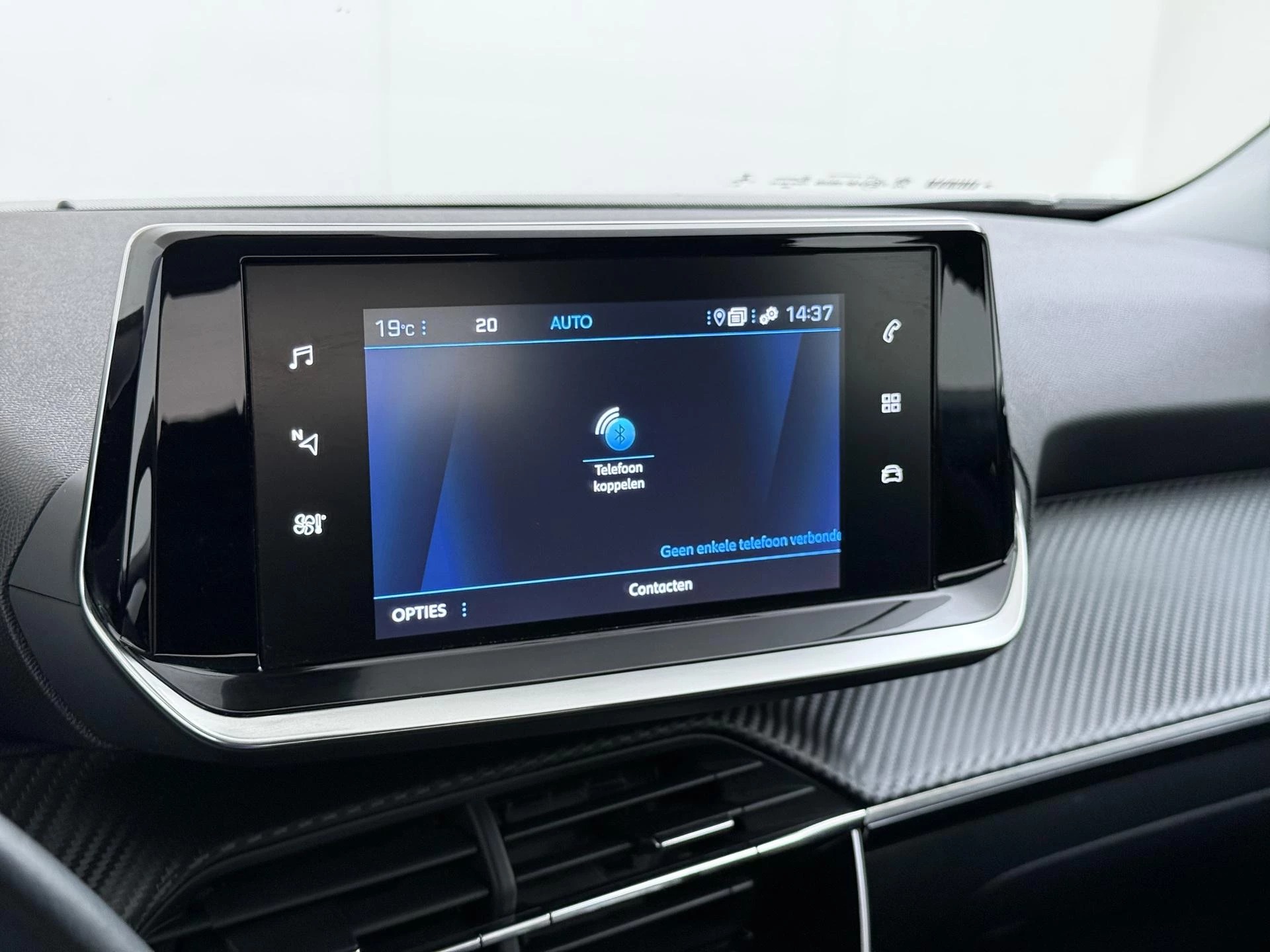 Peugeot-2008-image-24