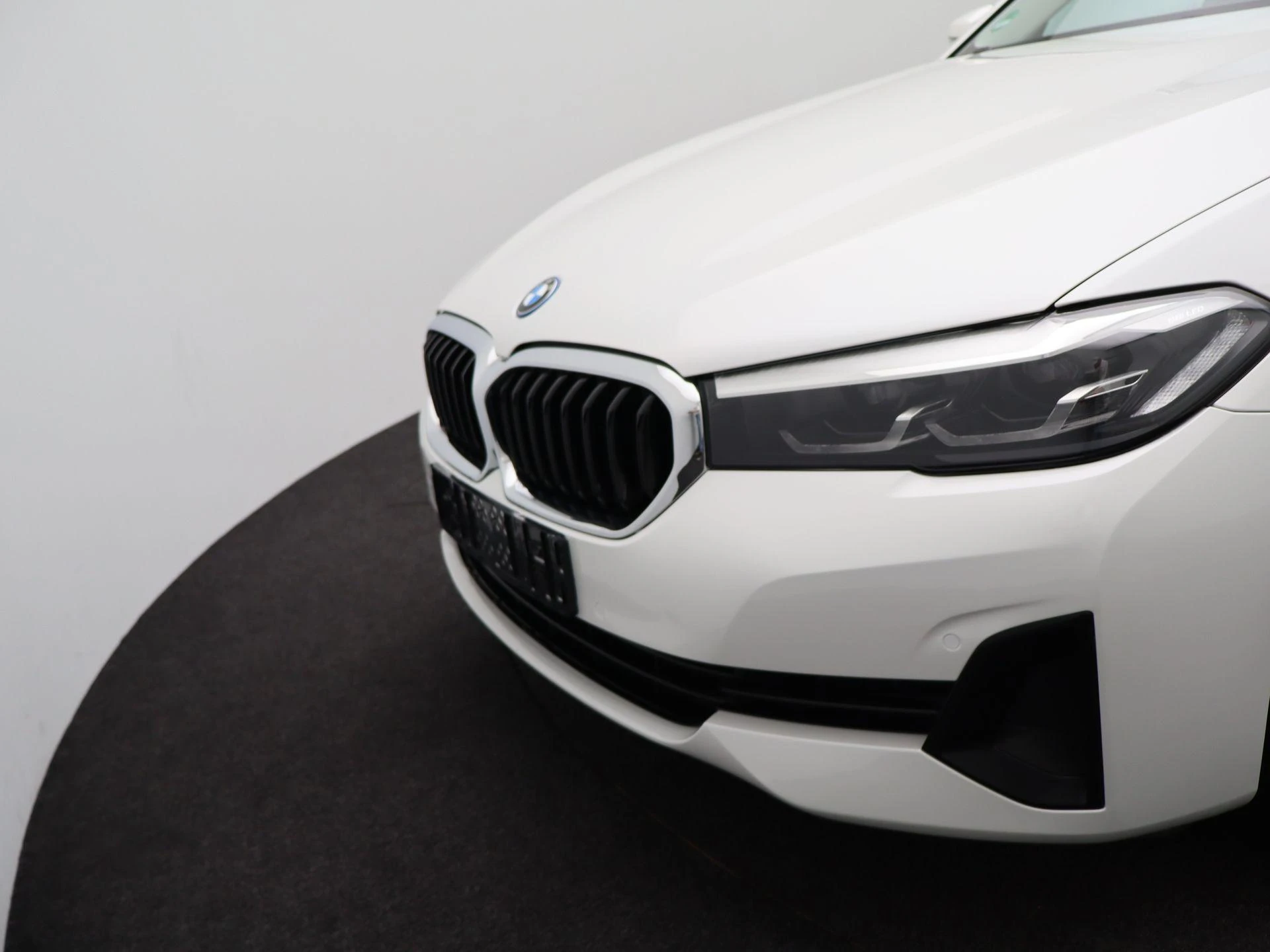 BMW-5 Serie-image-35