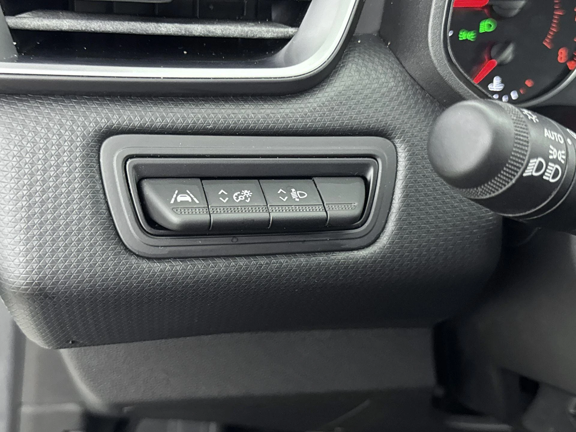 Renault-Clio-image-21
