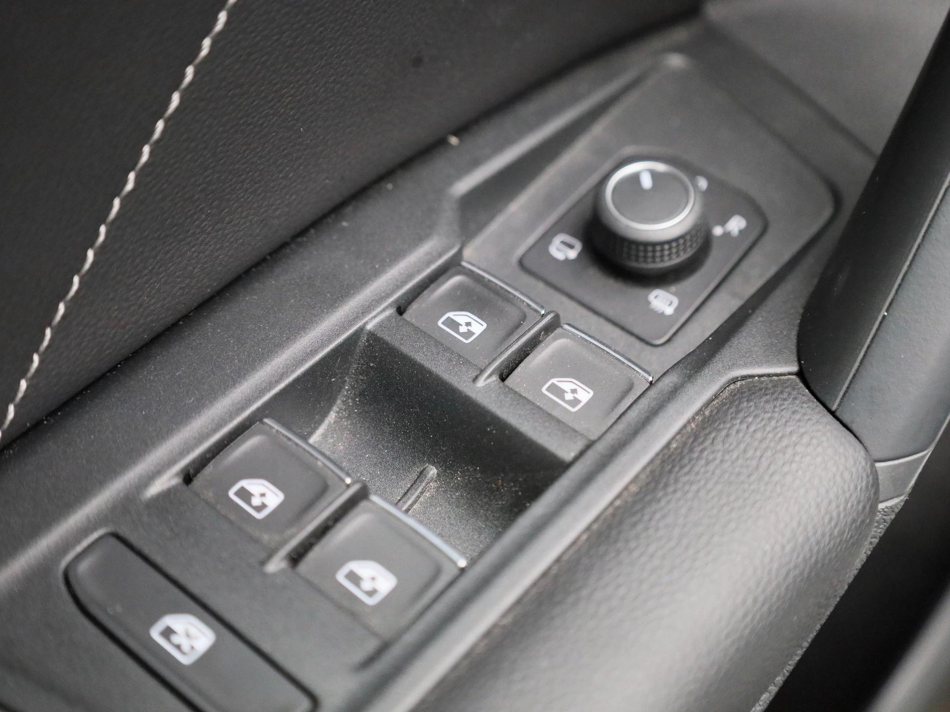 Volkswagen-Tiguan-image-41