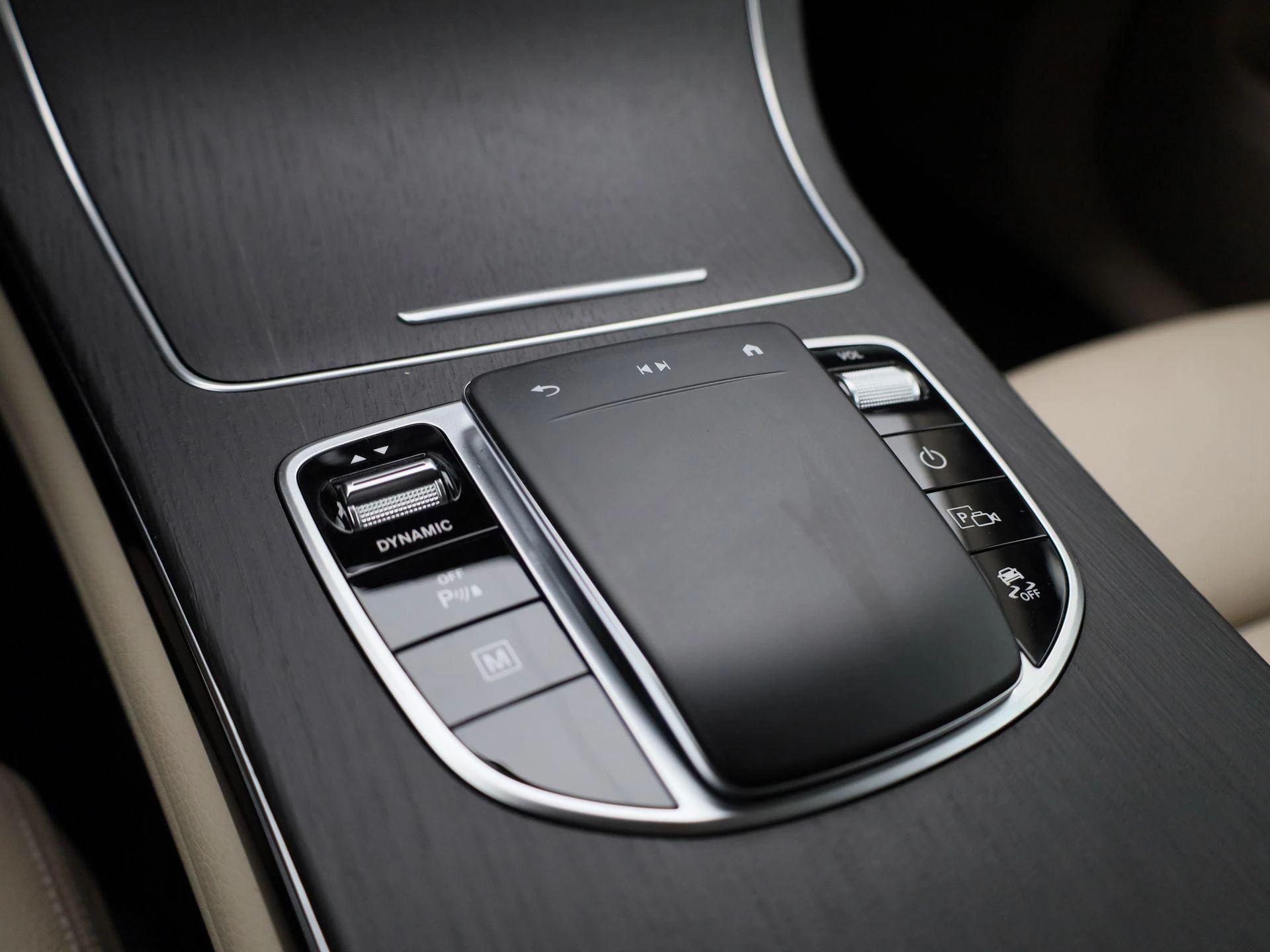 Mercedes-Benz GLC 300e 4MATIC Business Solution